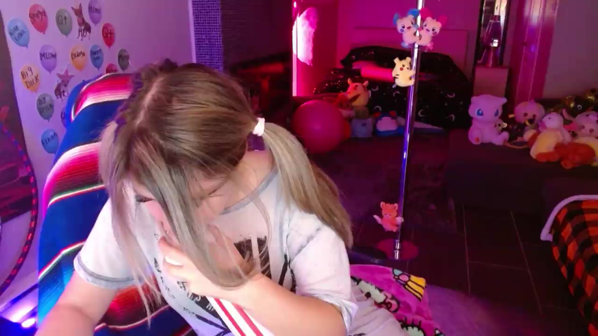Gallery image thumbnail from Serafina's myfreecams stream on, 08/21/2026, 05:22 image 4 of 20