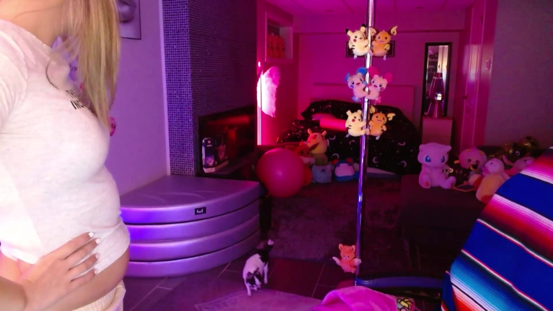 Gallery image thumbnail from Serafina's myfreecams stream on, 08/23/2026, 03:23 image 20 of 20