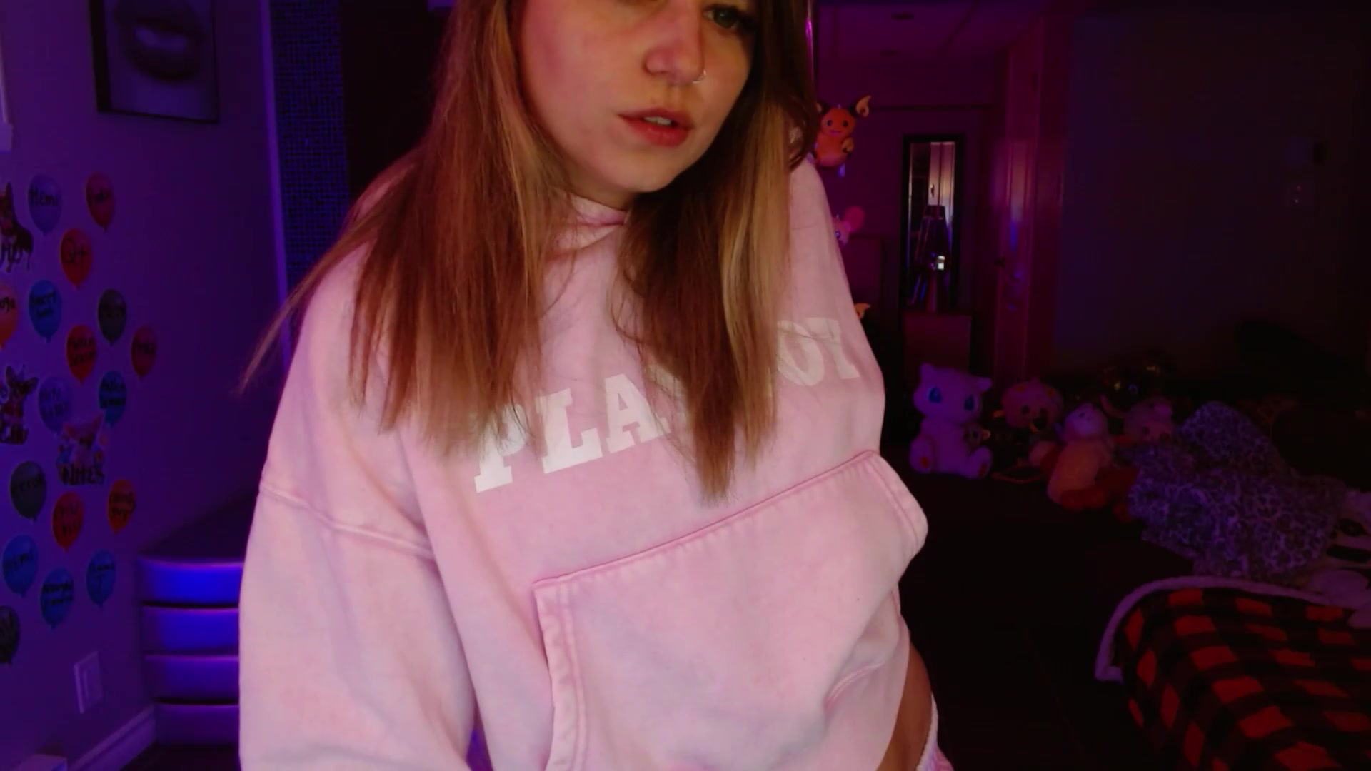Gallery image thumbnail from Serafina's myfreecams stream on, 08/24/2026, 03:41 image 9 of 20
