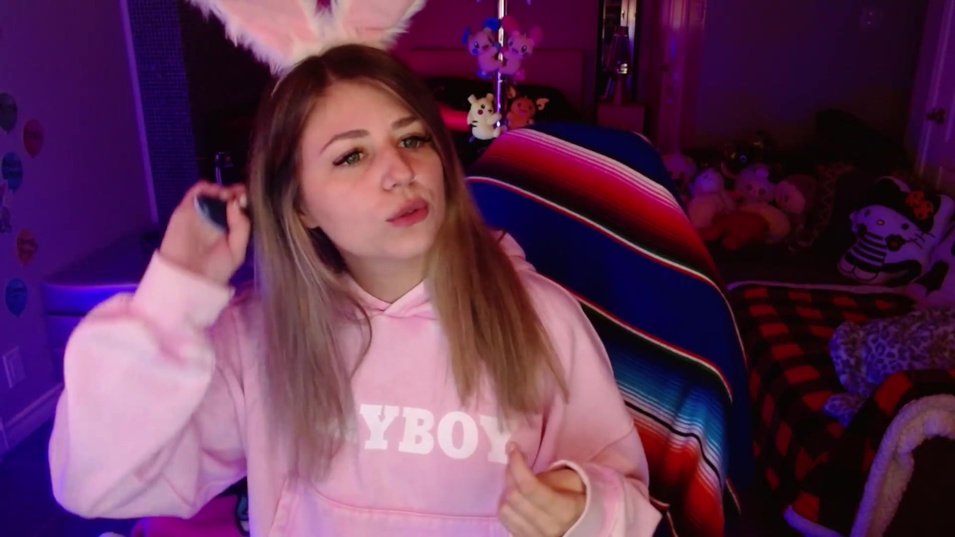 Gallery image thumbnail from Serafina's myfreecams stream on, 08/24/2026, 03:41 image 17 of 20