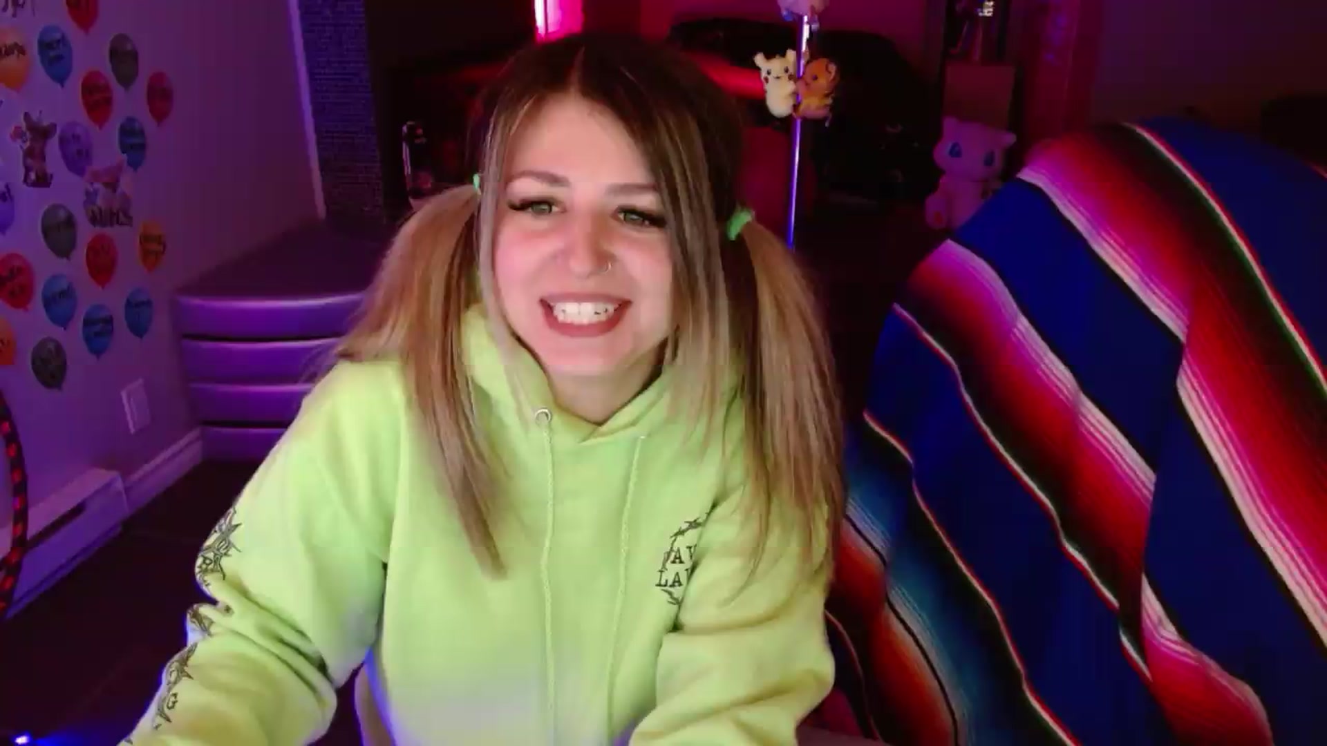 Gallery image thumbnail from Serafina's myfreecams stream on, 08/26/2026, 04:42 image 7 of 20
