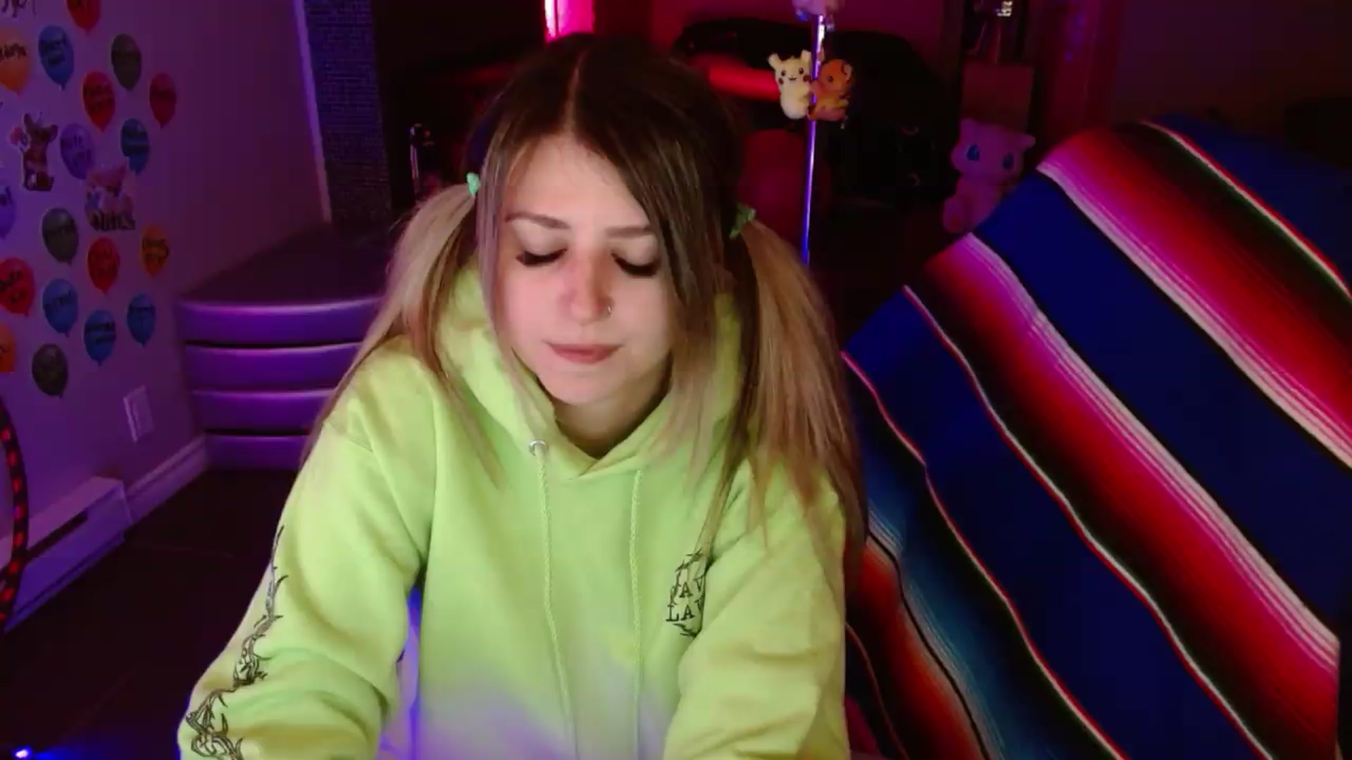 Gallery image thumbnail from Serafina's myfreecams stream on, 08/26/2026, 04:42 image 4 of 20