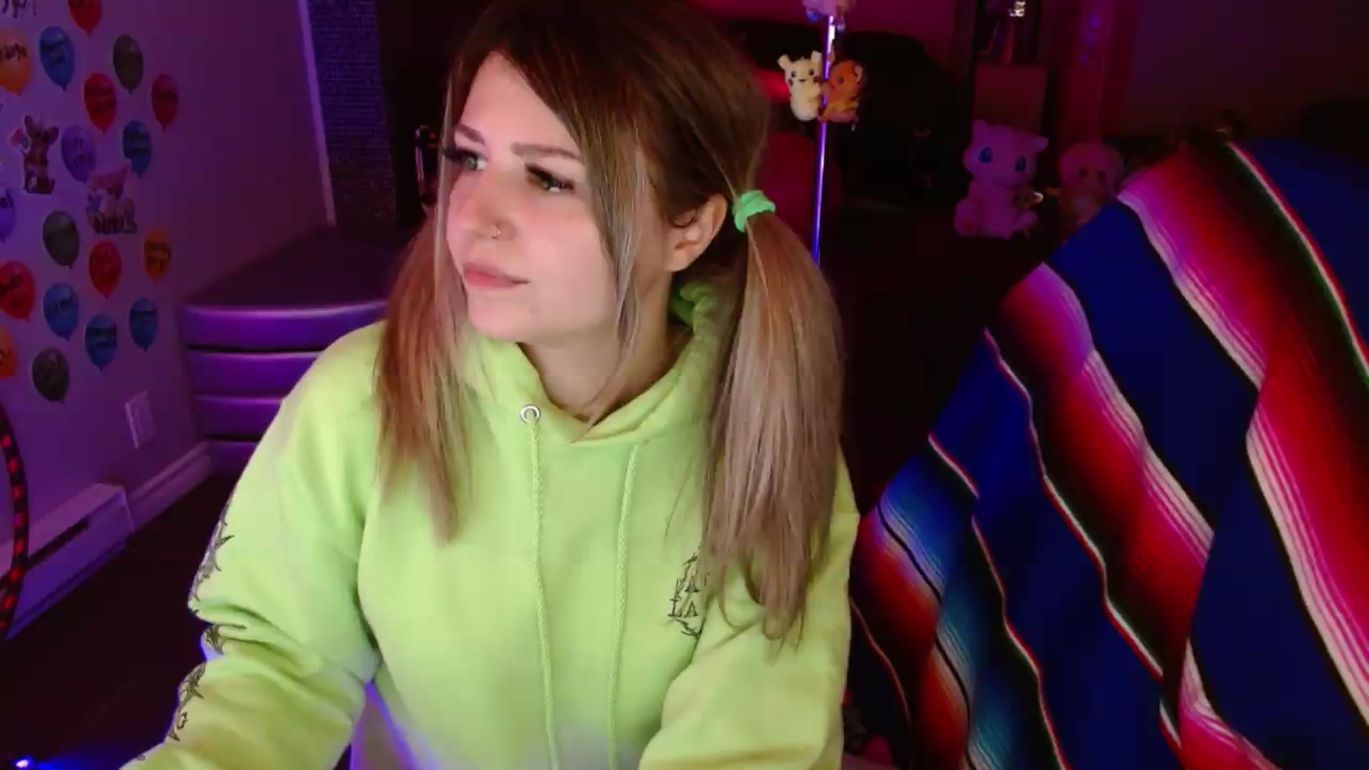 Gallery image thumbnail from Serafina's myfreecams stream on, 08/26/2026, 04:42 image 9 of 20