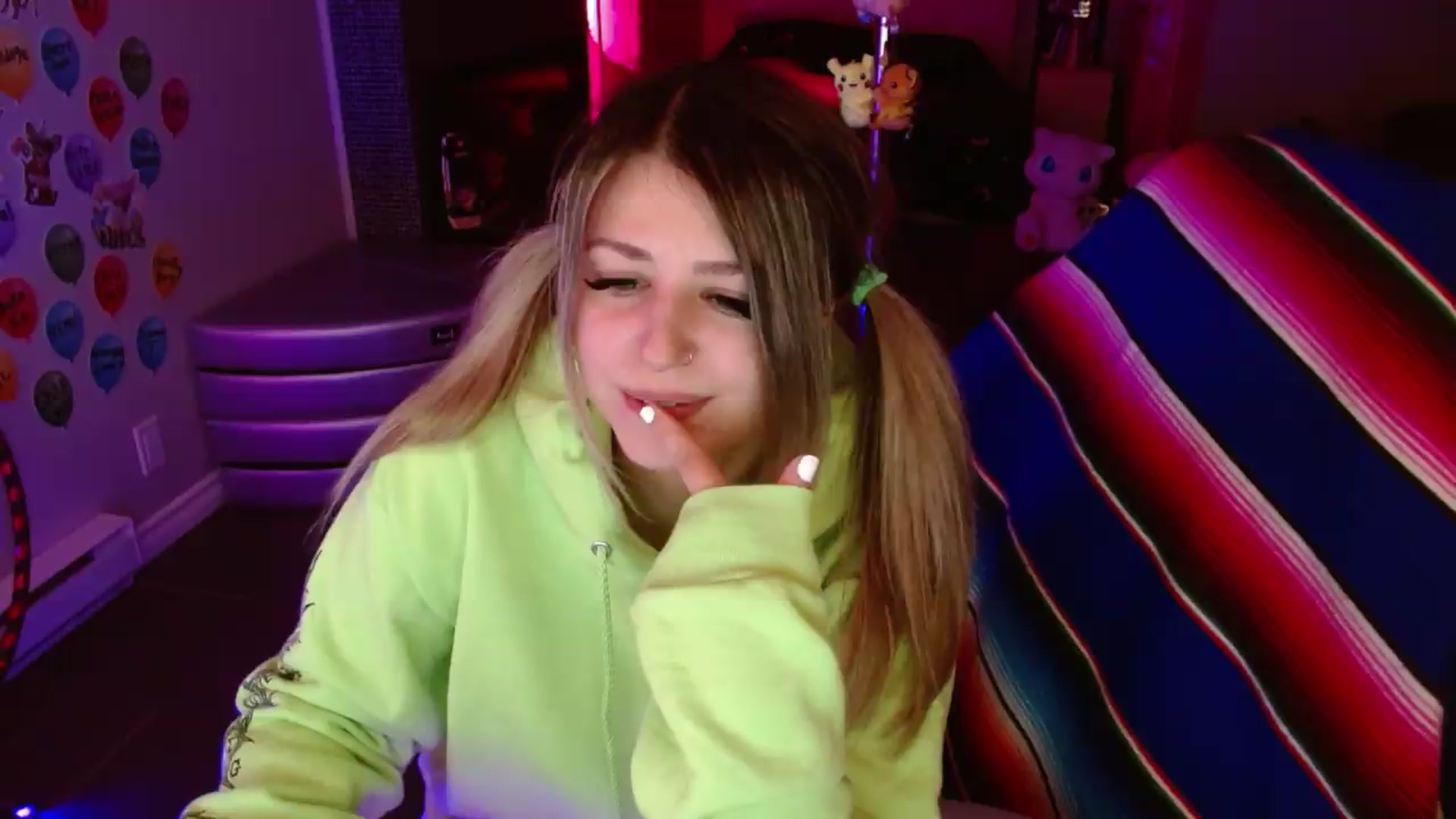 Gallery image thumbnail from Serafina's myfreecams stream on, 08/26/2026, 04:42 image 3 of 20