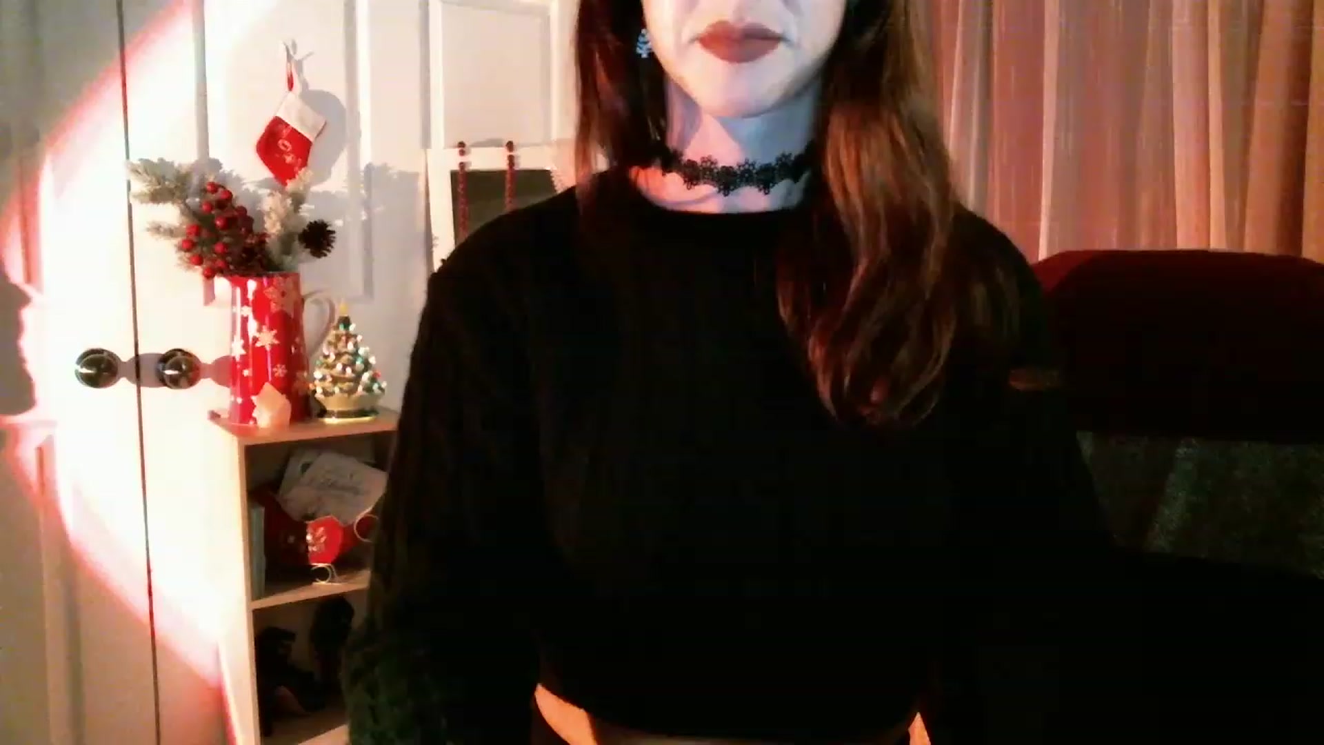 Gallery image thumbnail from SeraphinaR's myfreecams stream on, 12/18/2022, 03:33 image 1 of 20