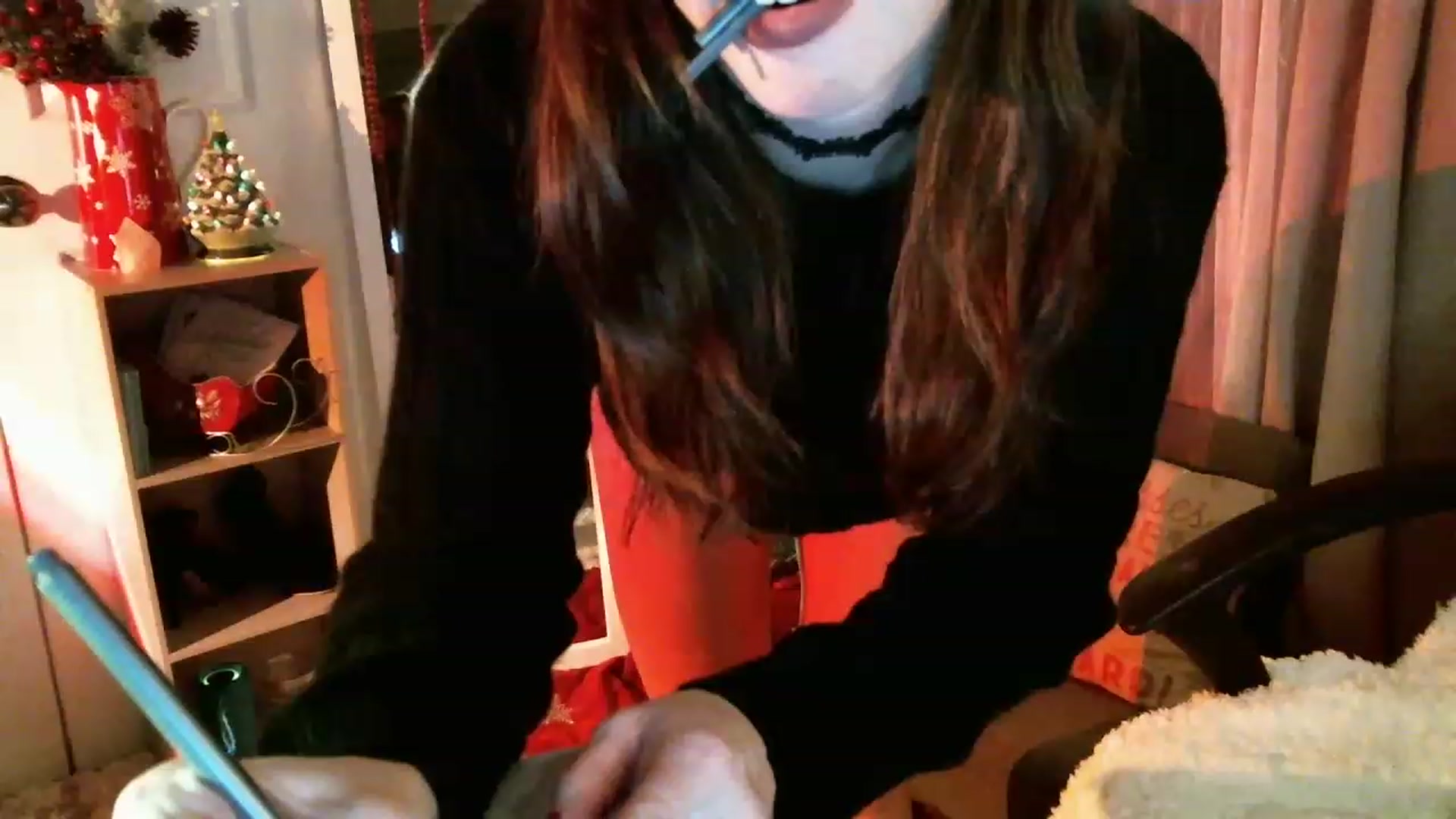 Gallery image thumbnail from SeraphinaR's myfreecams stream on, 12/18/2022, 03:33 image 5 of 20