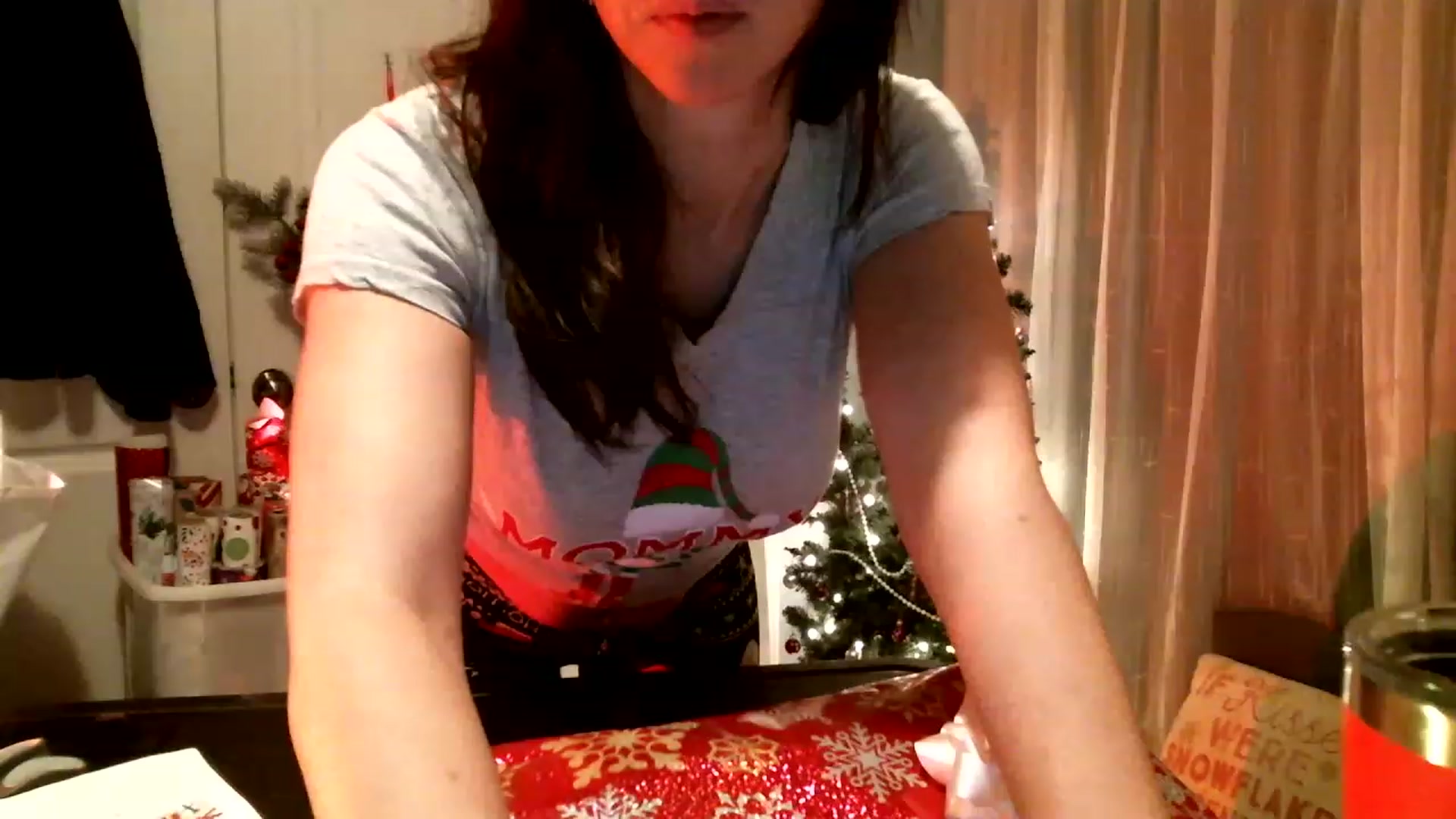 Gallery image thumbnail from SeraphinaR's myfreecams stream on, 12/23/2022, 16:28 image 7 of 20