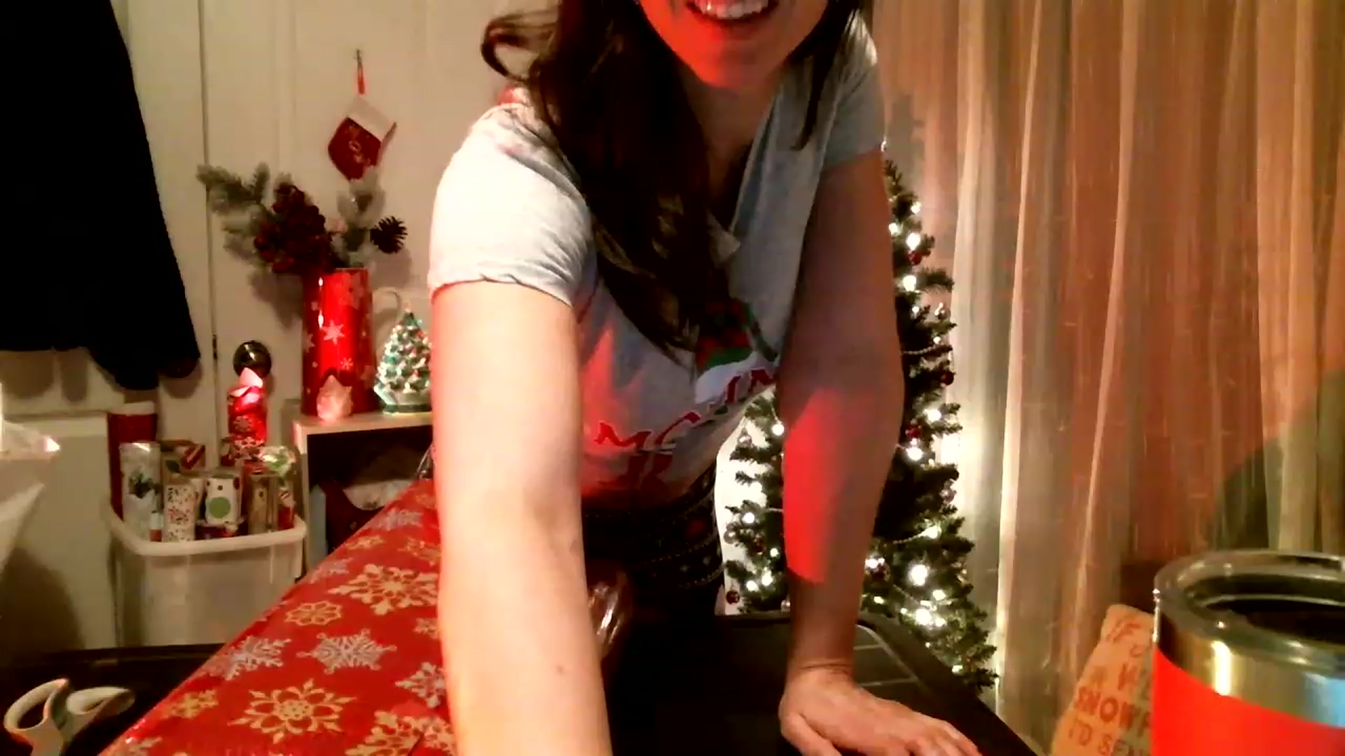 Gallery image thumbnail from SeraphinaR's myfreecams stream on, 12/23/2022, 16:28 image 6 of 20