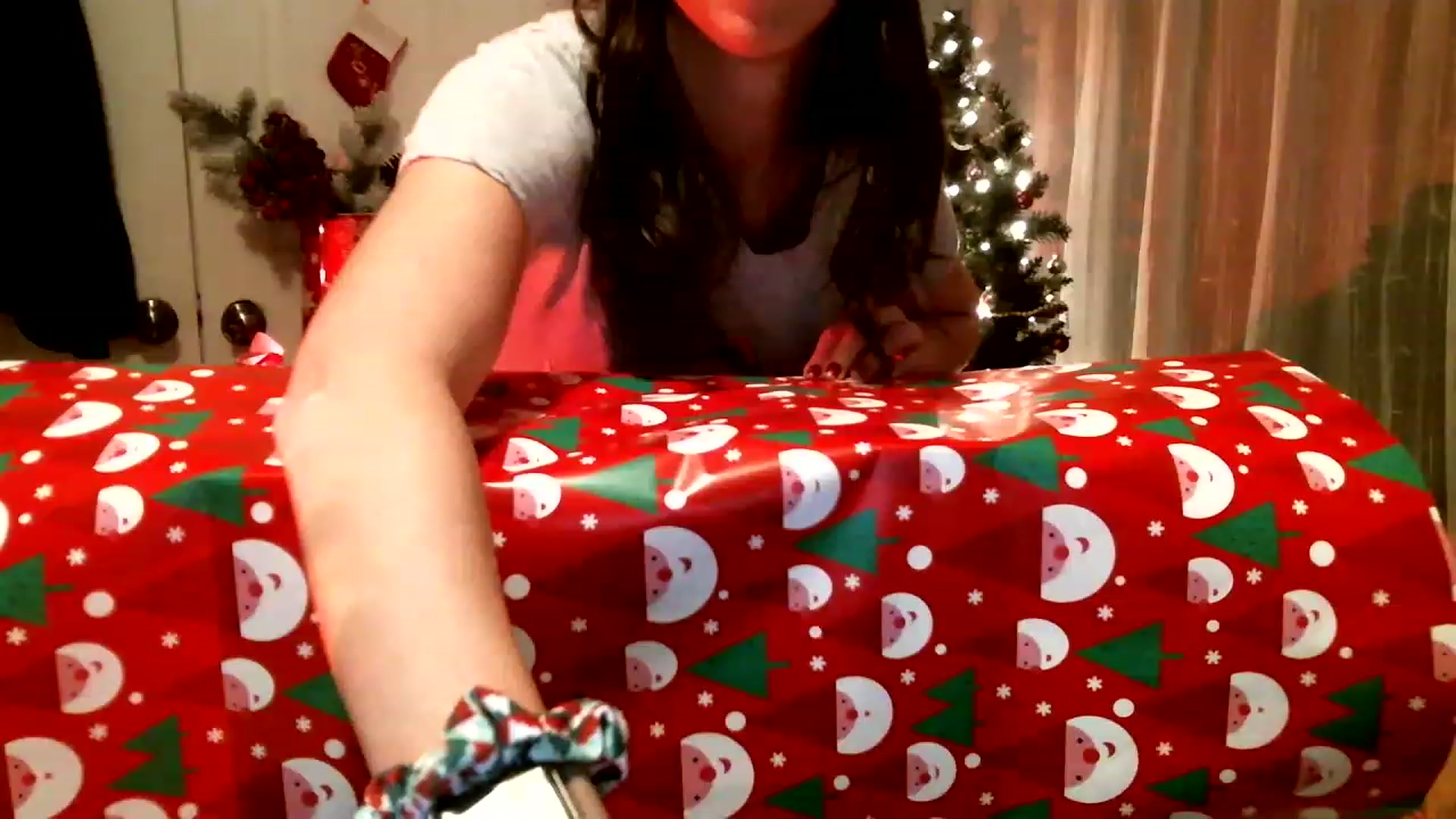 Gallery image thumbnail from SeraphinaR's myfreecams stream on, 12/23/2022, 17:55 image 12 of 20