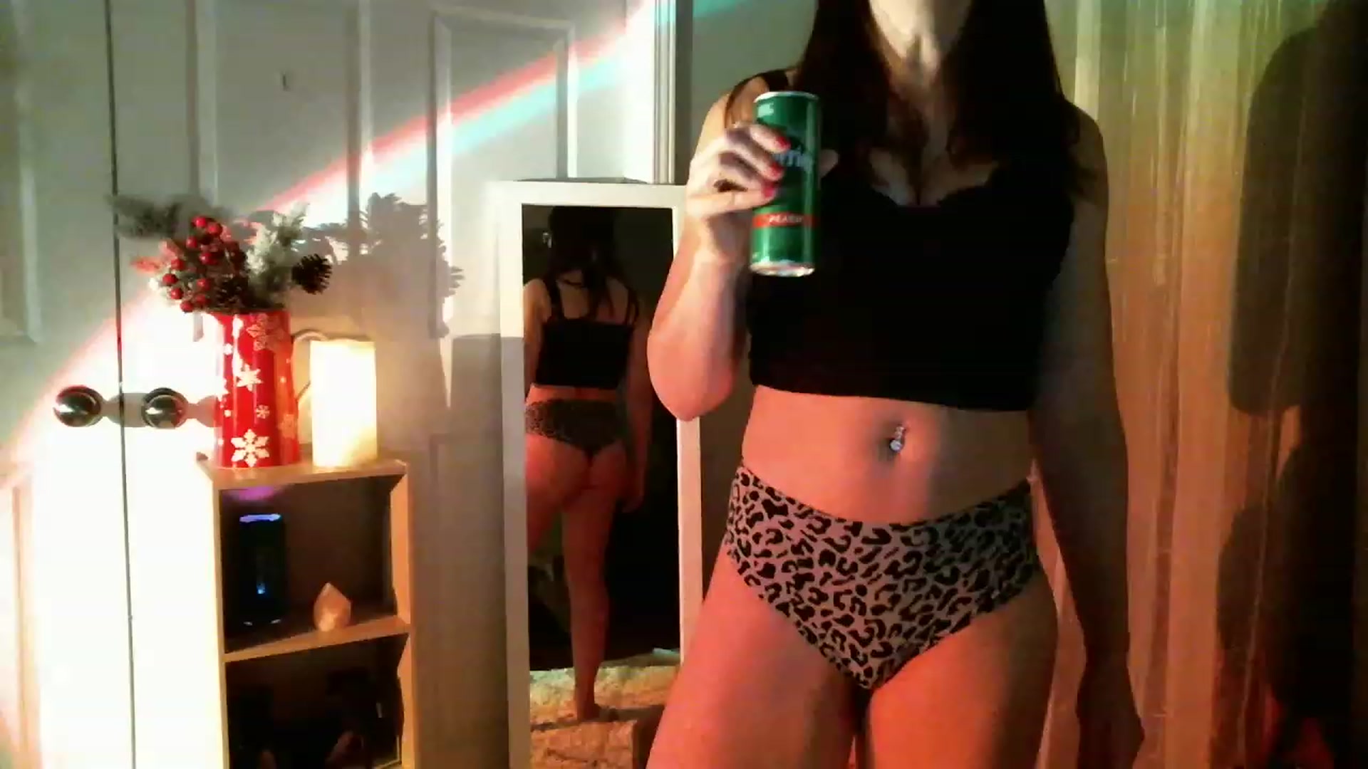 Gallery image thumbnail from SeraphinaR's myfreecams stream on, 01/05/2023, 02:35 image 2 of 20