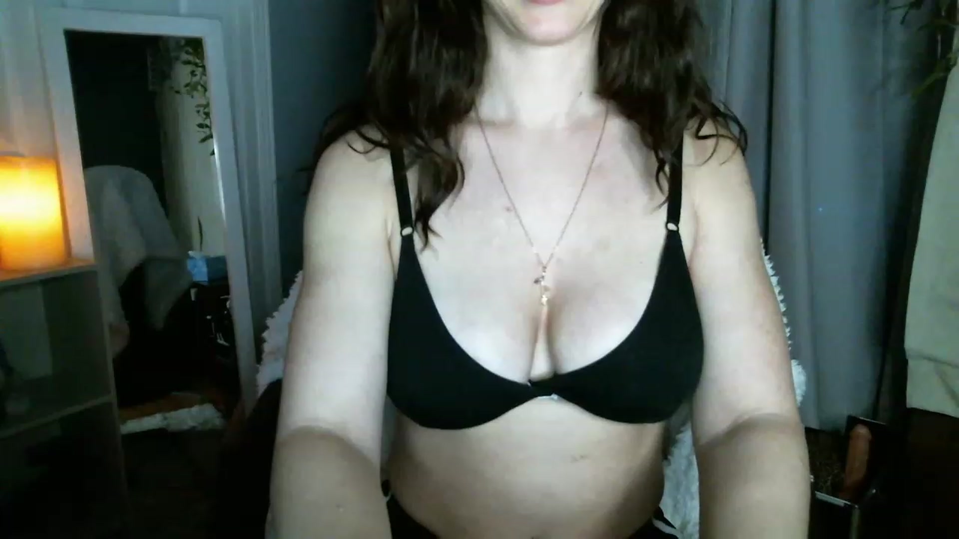 Gallery image thumbnail from SeraphinaR's myfreecams stream on, 01/19/2023, 24:58 image 13 of 20