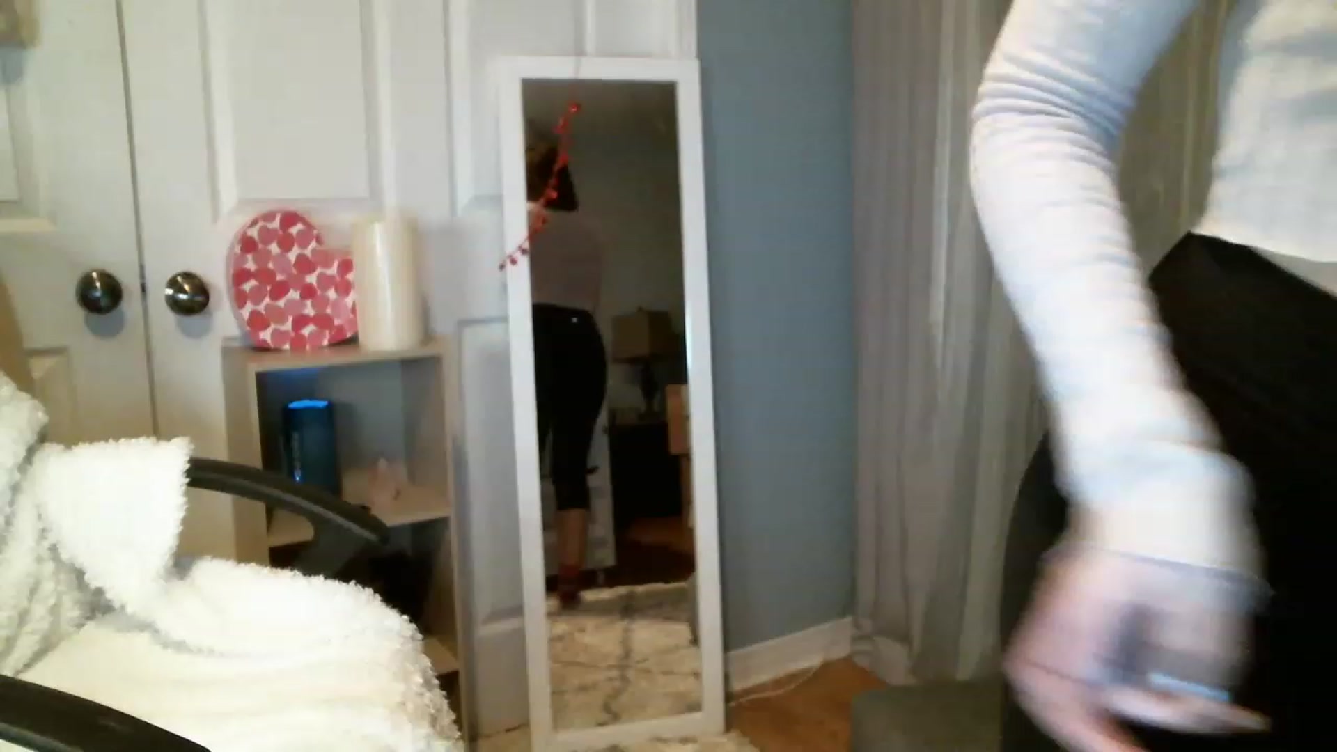 Gallery image thumbnail from SeraphinaR's myfreecams stream on, 02/18/2023, 21:21 image 10 of 20