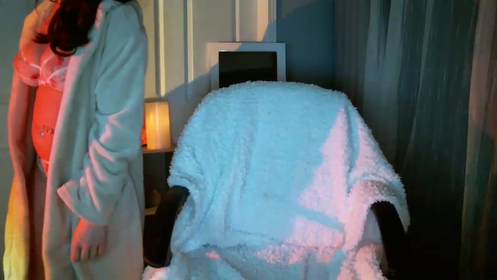 Gallery image thumbnail from SeraphinaR's myfreecams stream on, 02/25/2023, 04:05 image 15 of 20