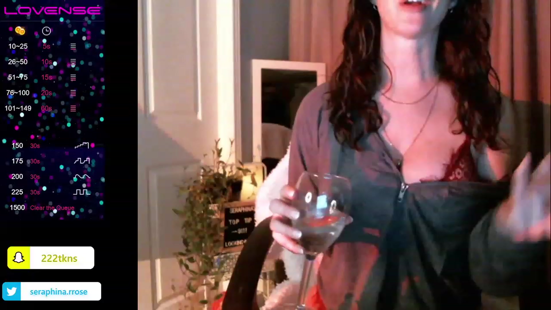 Gallery image thumbnail from SeraphinaR's myfreecams stream on, 03/11/2023, 03:40 image 2 of 20
