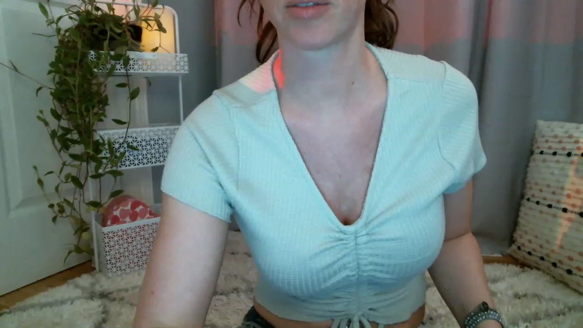 Gallery image thumbnail from SeraphinaR's myfreecams stream on, 03/19/2023, 19:56 image 9 of 20