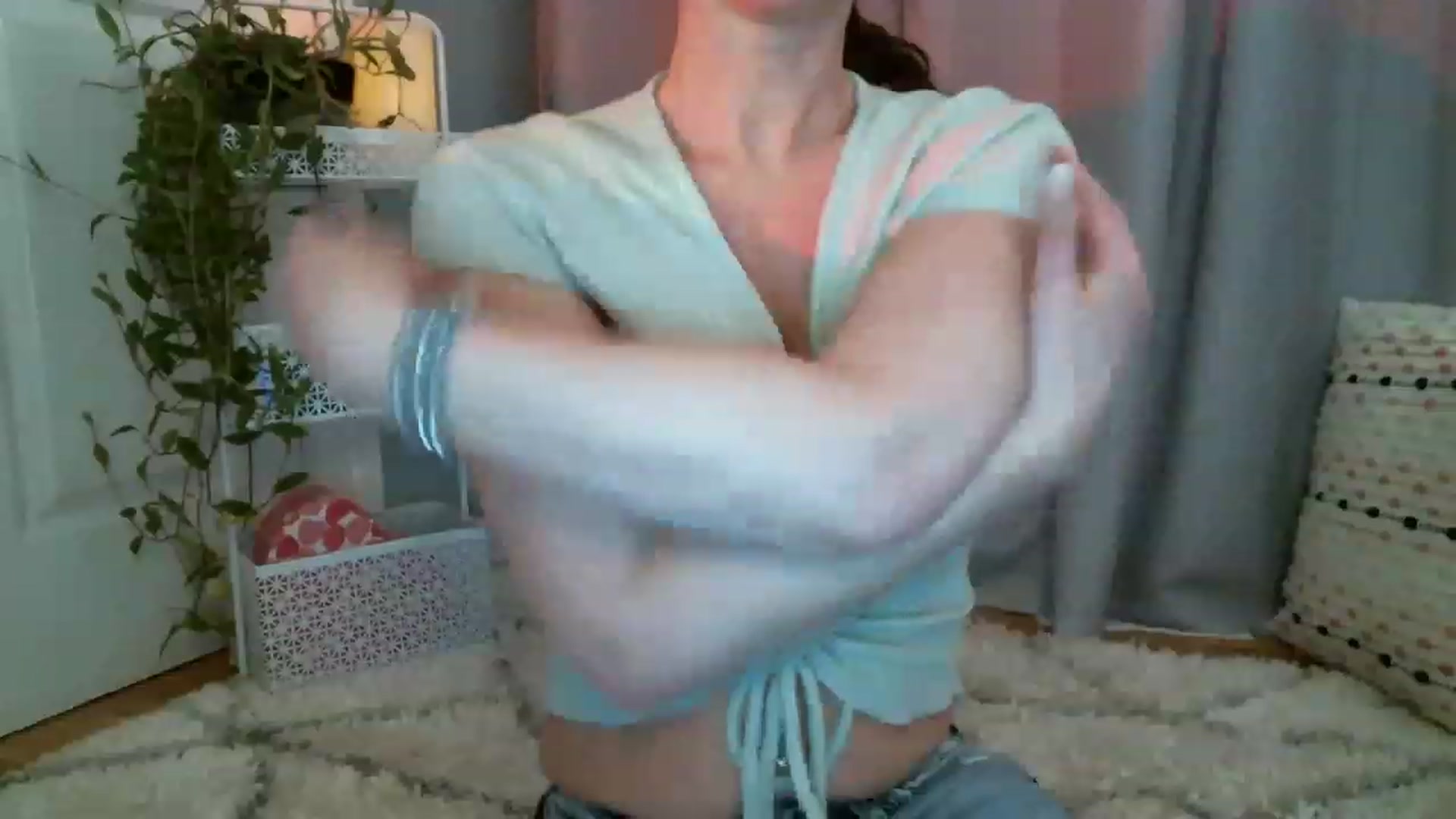 Gallery image thumbnail from SeraphinaR's myfreecams stream on, 03/19/2023, 19:56 image 2 of 20