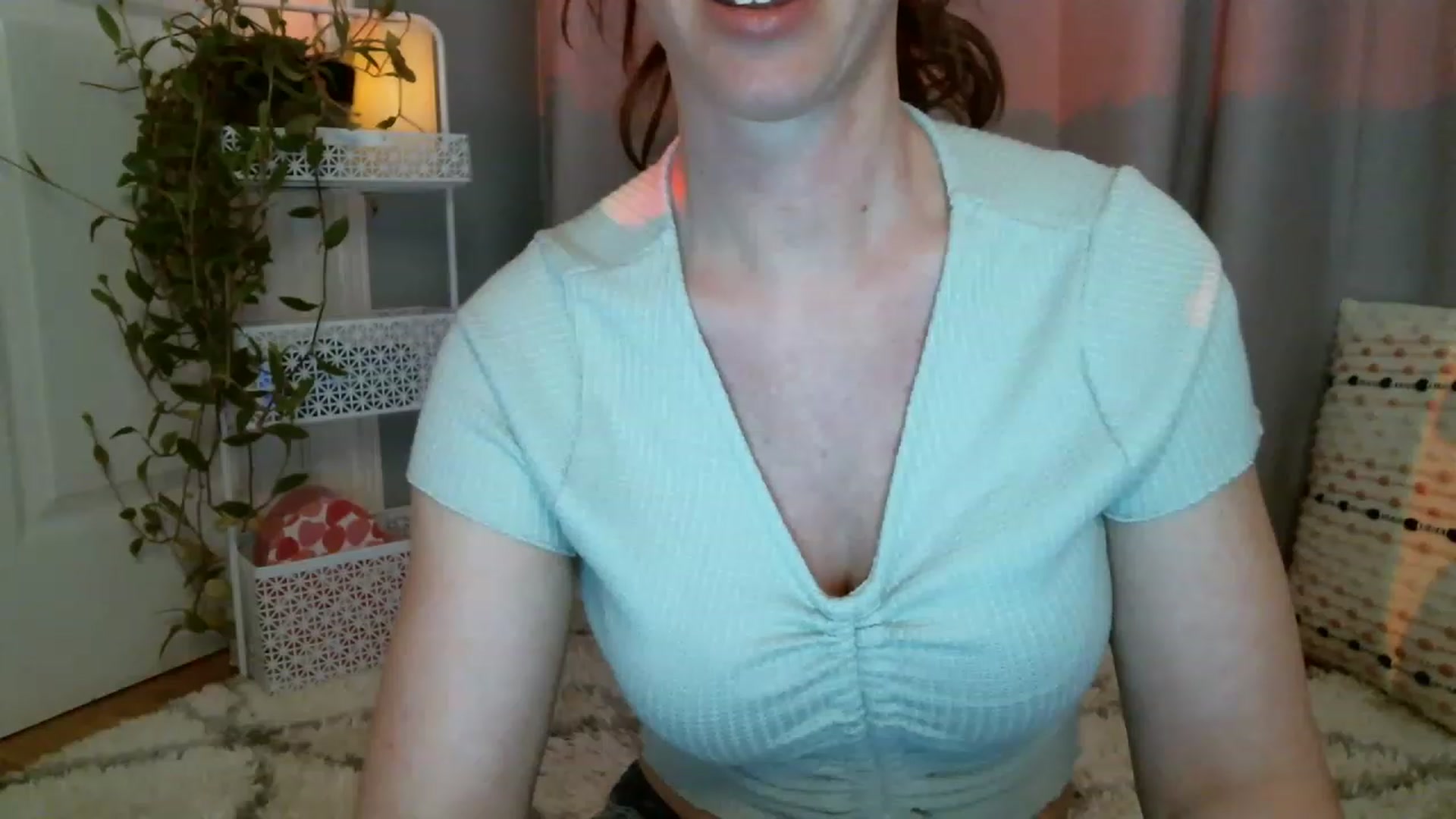 Gallery image thumbnail from SeraphinaR's myfreecams stream on, 03/19/2023, 19:56 image 15 of 20