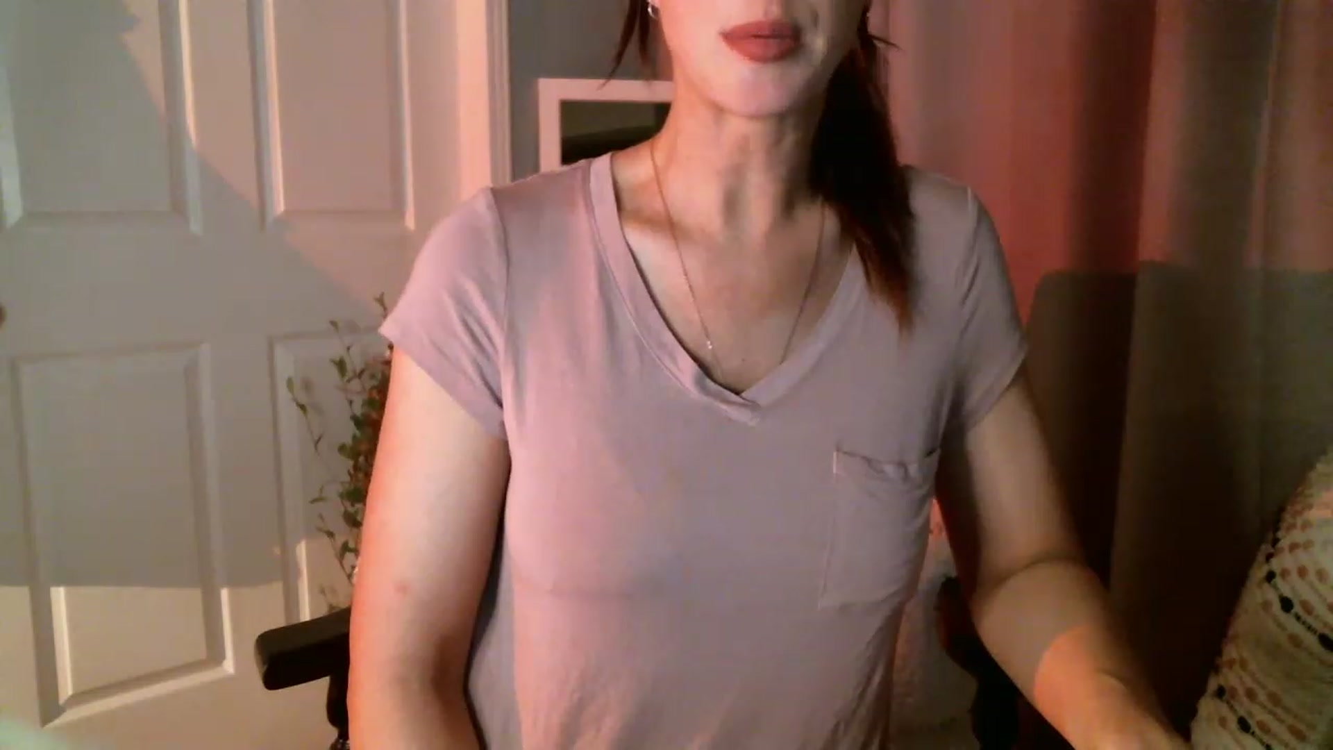 Gallery image thumbnail from SeraphinaR's myfreecams stream on, 03/23/2023, 01:31 image 19 of 20