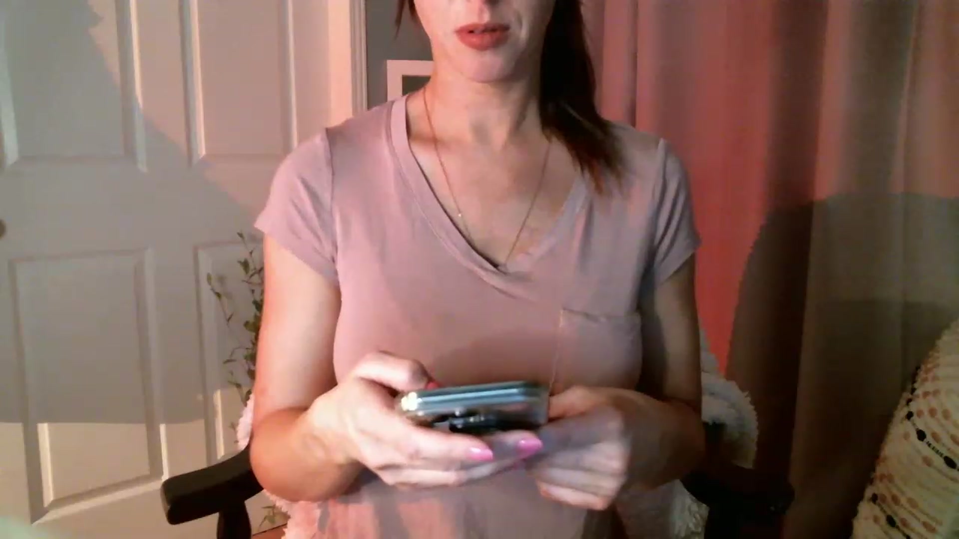 Gallery image thumbnail from SeraphinaR's myfreecams stream on, 03/23/2023, 01:31 image 7 of 20