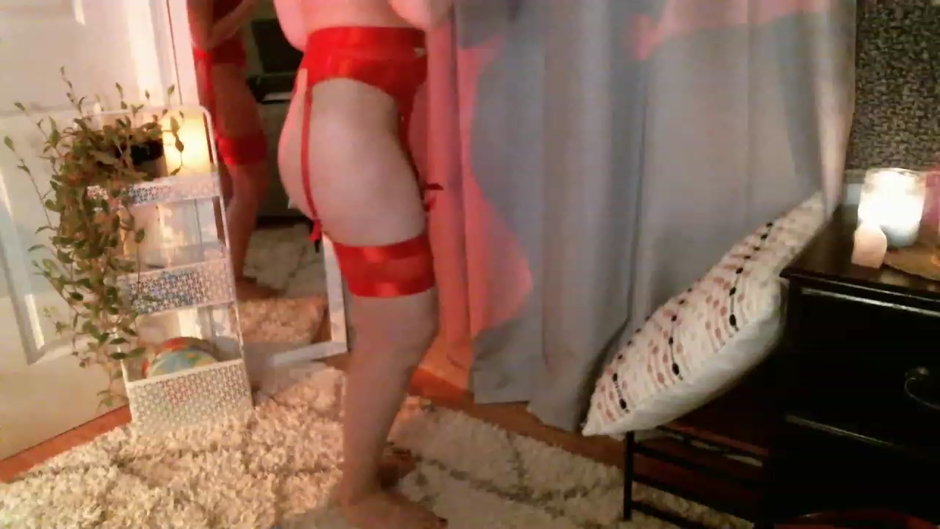 Gallery image thumbnail from SeraphinaR's myfreecams stream on, 03/27/2023, 02:01 image 13 of 20