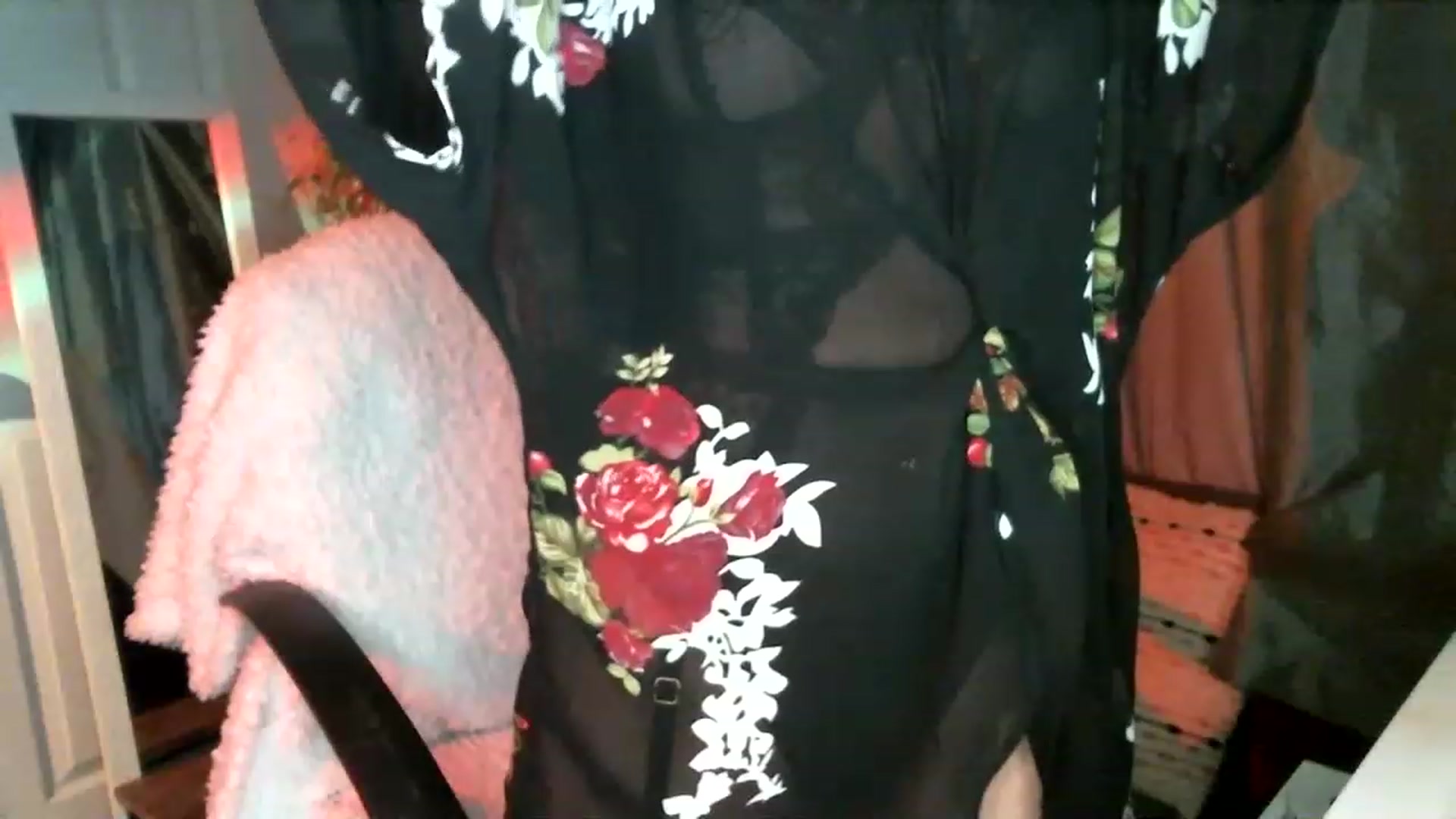 Gallery image thumbnail from SeraphinaR's myfreecams stream on, 06/02/2023, 02:38 image 2 of 20