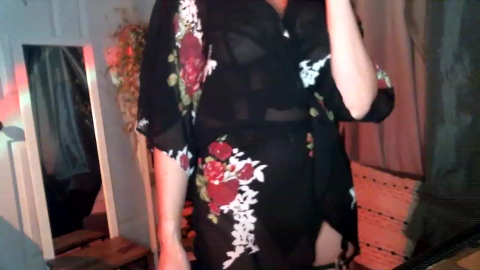 Gallery image thumbnail from SeraphinaR's myfreecams stream on, 06/02/2023, 02:38 image 1 of 20