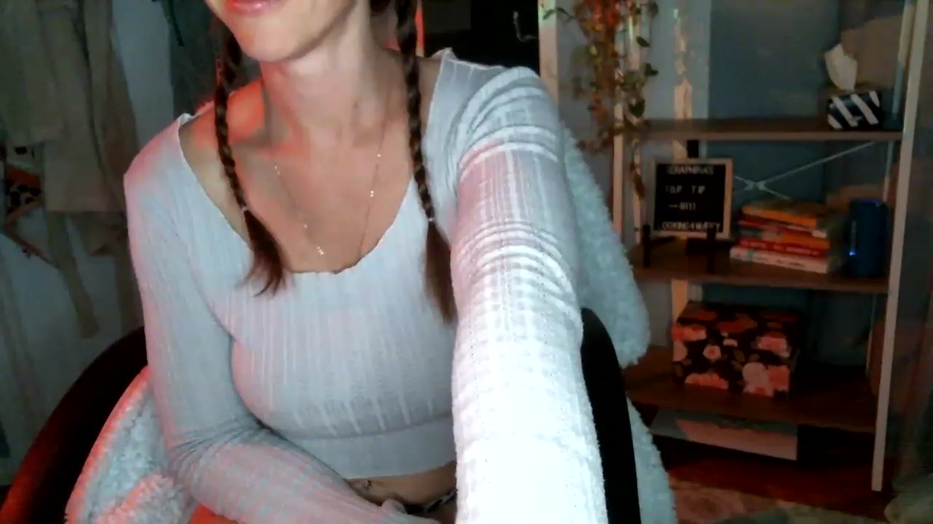 Gallery image thumbnail from SeraphinaR's myfreecams stream on, 06/09/2023, 02:23 image 16 of 20