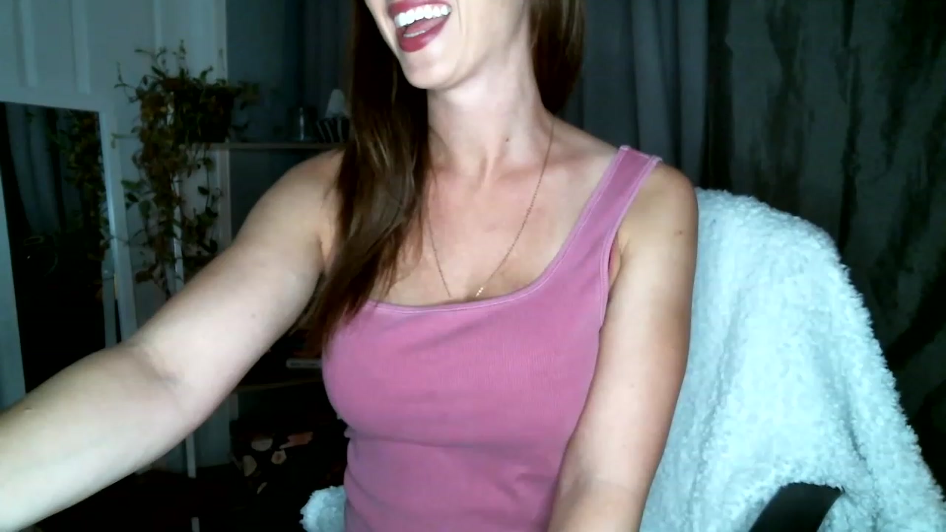 Gallery image thumbnail from SeraphinaR's myfreecams stream on, 06/19/2023, 02:57 image 5 of 20