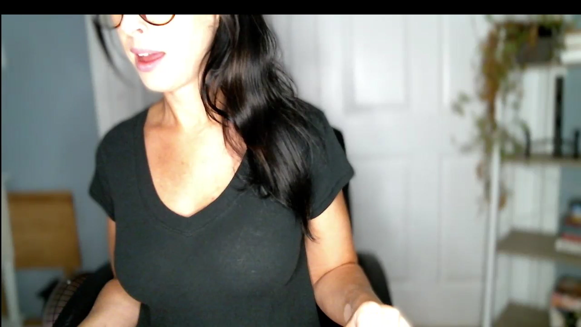 Gallery image thumbnail from SeraphinaR's myfreecams stream on, 07/17/2023, 16:00 image 1 of 20