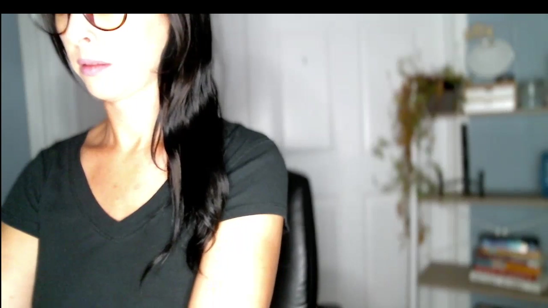 Gallery image thumbnail from SeraphinaR's myfreecams stream on, 07/17/2023, 16:00 image 14 of 20