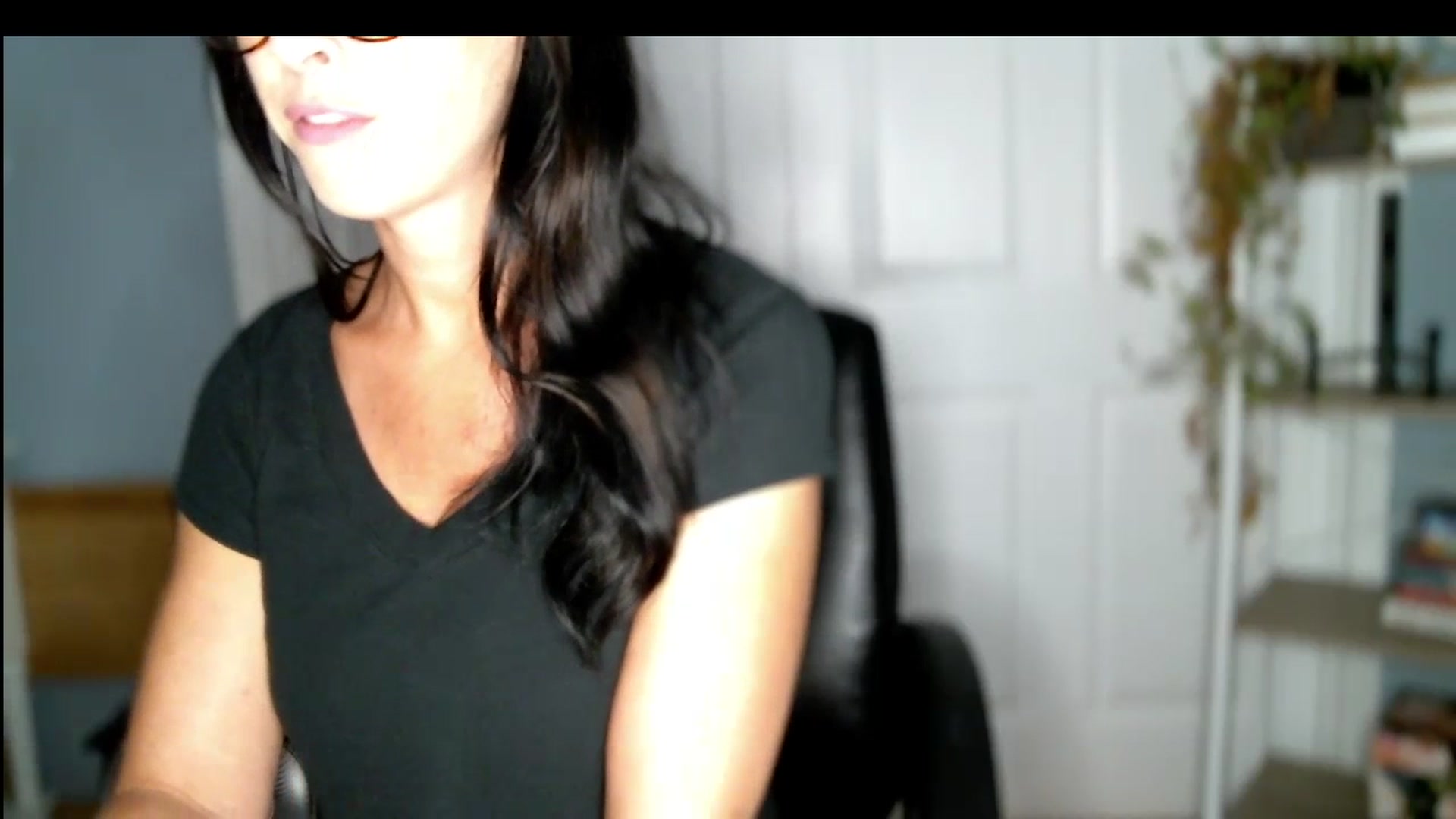 Gallery image thumbnail from SeraphinaR's myfreecams stream on, 07/17/2023, 16:00 image 2 of 20