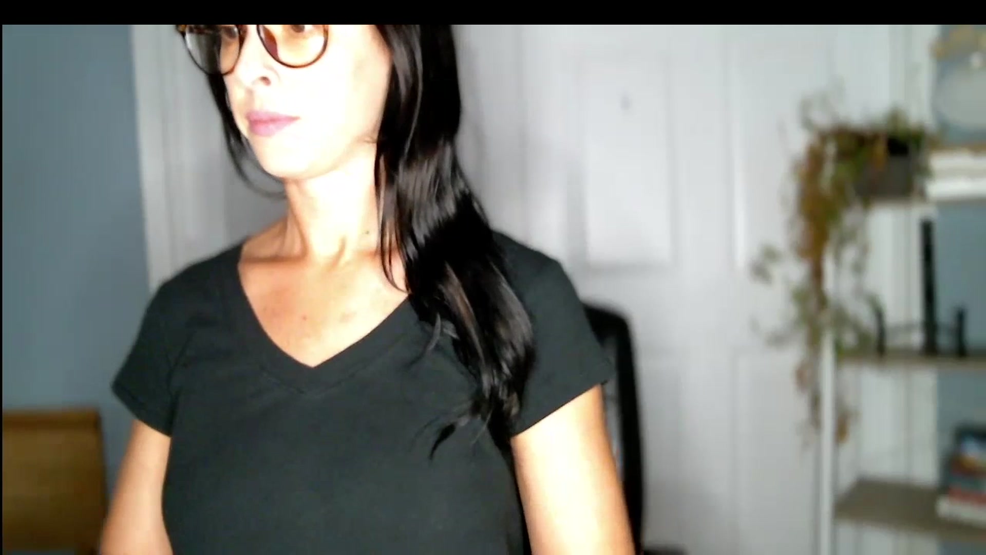 Gallery image thumbnail from SeraphinaR's myfreecams stream on, 07/17/2023, 16:00 image 15 of 20