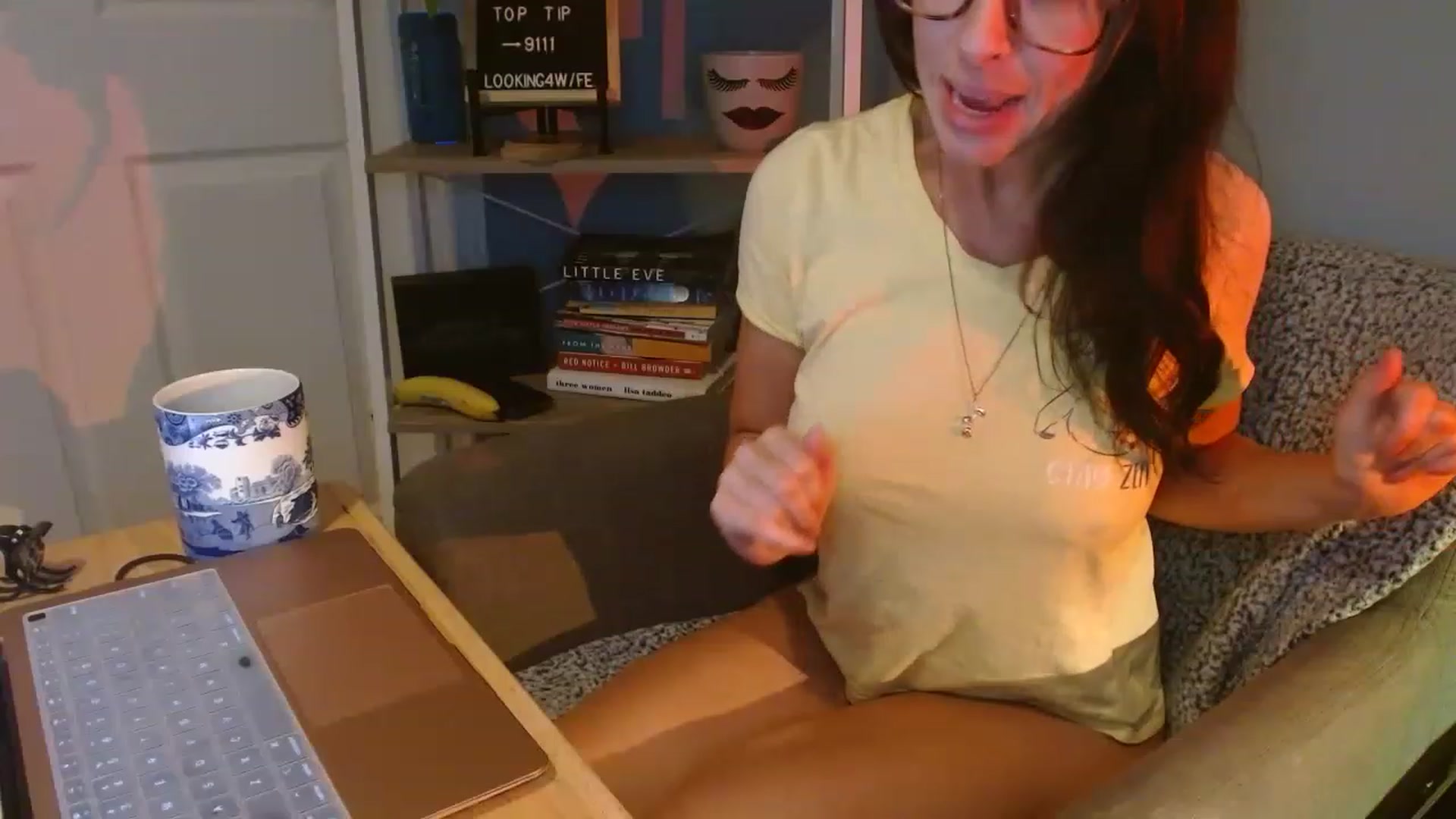 Gallery image thumbnail from SeraphinaR's myfreecams stream on, 08/16/2023, 14:16 image 8 of 20