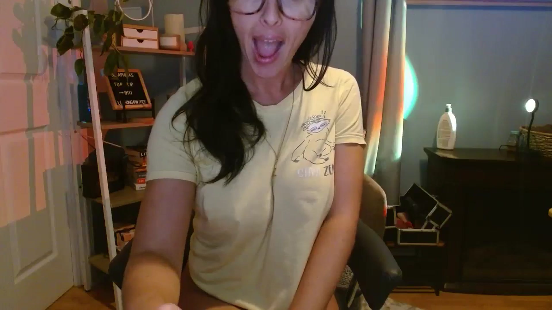 Gallery image thumbnail from SeraphinaR's myfreecams stream on, 08/16/2023, 15:32 image 4 of 20