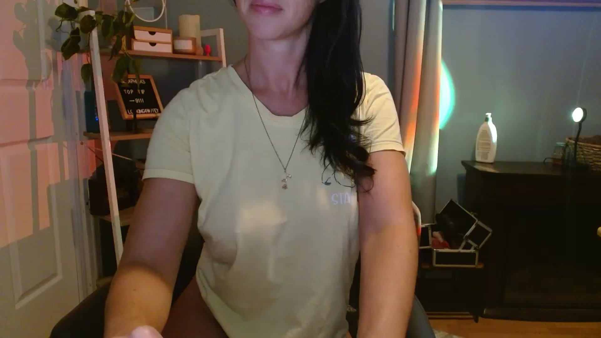 Gallery image thumbnail from SeraphinaR's myfreecams stream on, 08/16/2023, 15:32 image 5 of 20