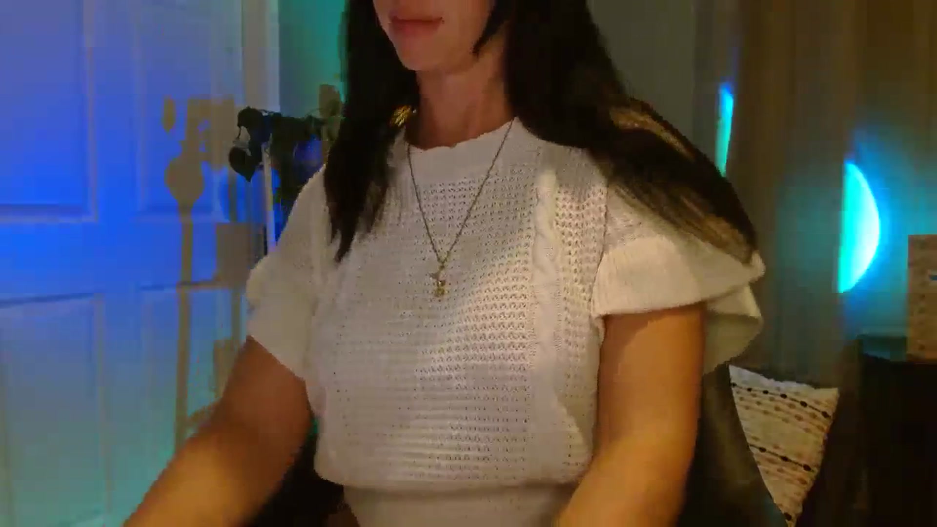 Gallery image thumbnail from SeraphinaR's myfreecams stream on, 09/19/2023, 01:32 image 4 of 20