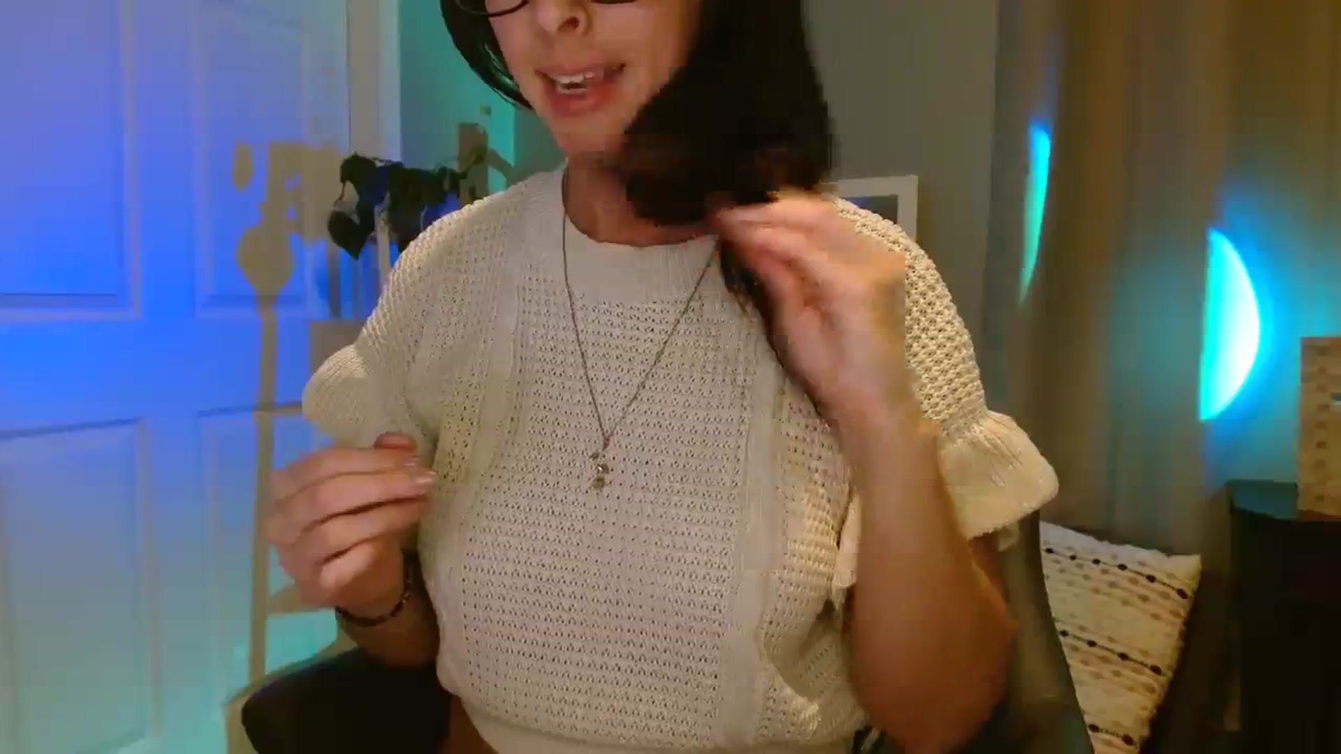 Gallery image thumbnail from SeraphinaR's myfreecams stream on, 09/19/2023, 01:32 image 9 of 20