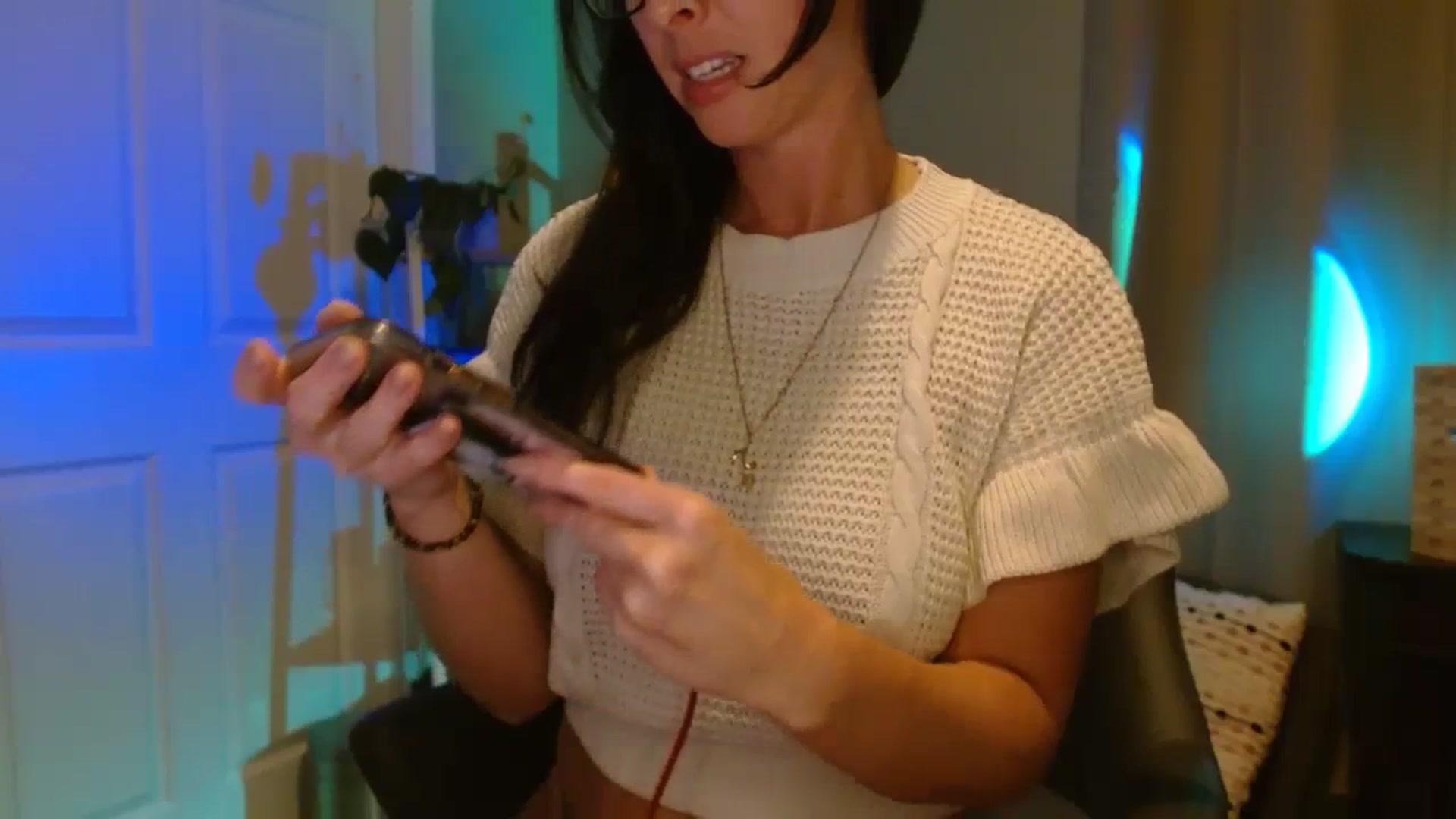 Gallery image thumbnail from SeraphinaR's myfreecams stream on, 09/19/2023, 01:32 image 6 of 20