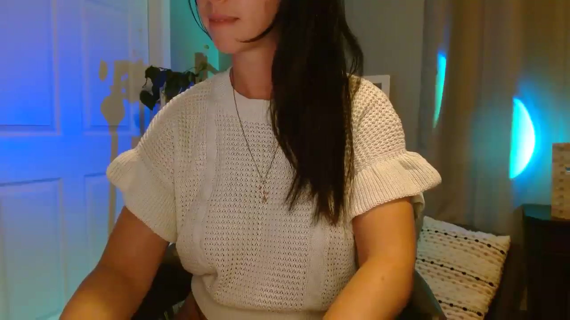 Gallery image thumbnail from SeraphinaR's myfreecams stream on, 09/19/2023, 01:32 image 12 of 20