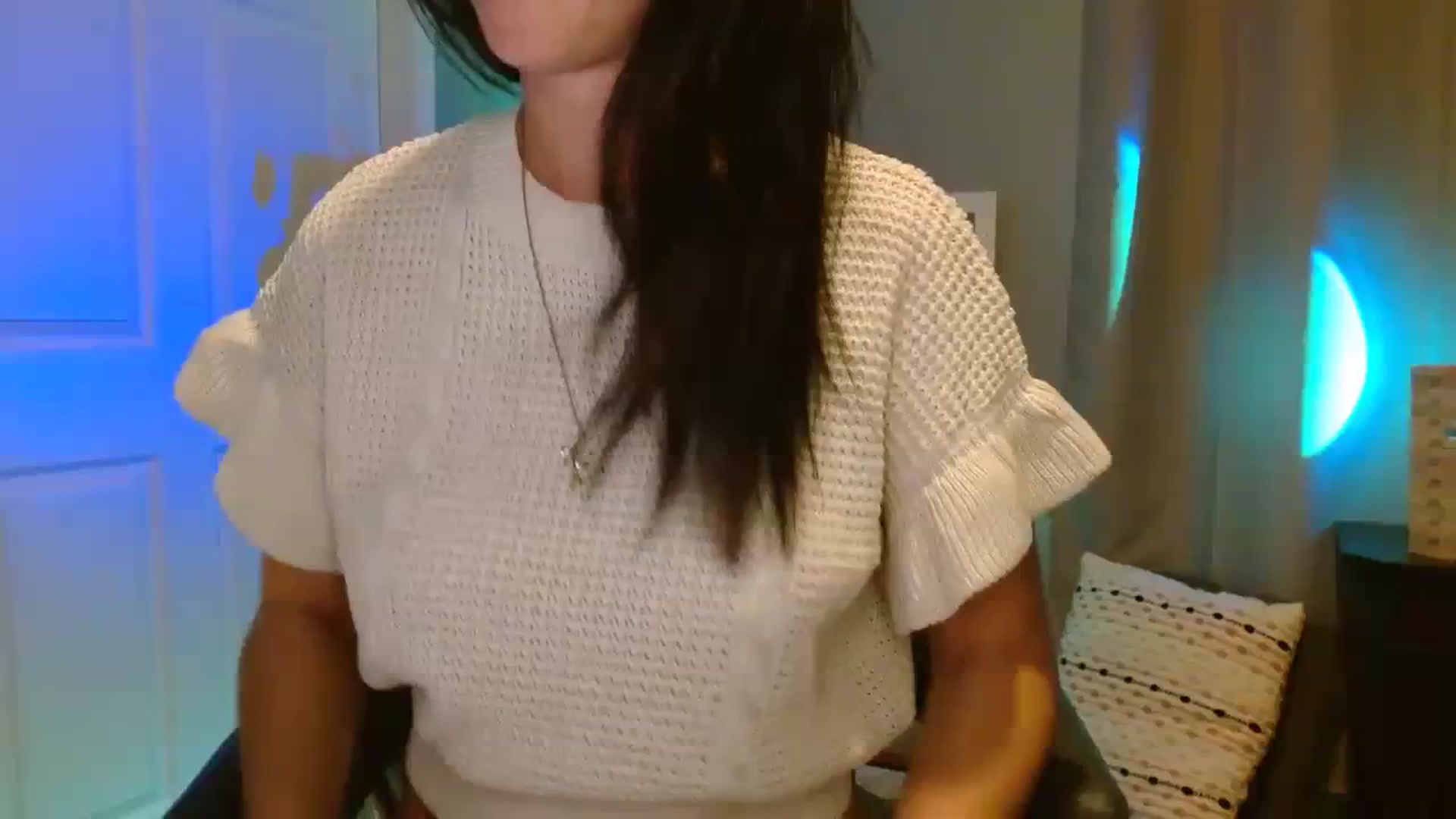 Gallery image thumbnail from SeraphinaR's myfreecams stream on, 09/19/2023, 01:32 image 11 of 20