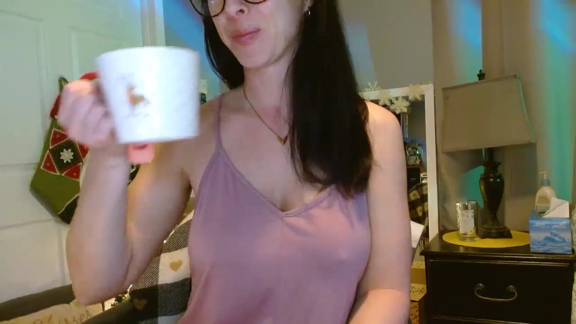 Gallery image thumbnail from SeraphinaR's myfreecams stream on, 12/04/2023, 03:24 image 3 of 20