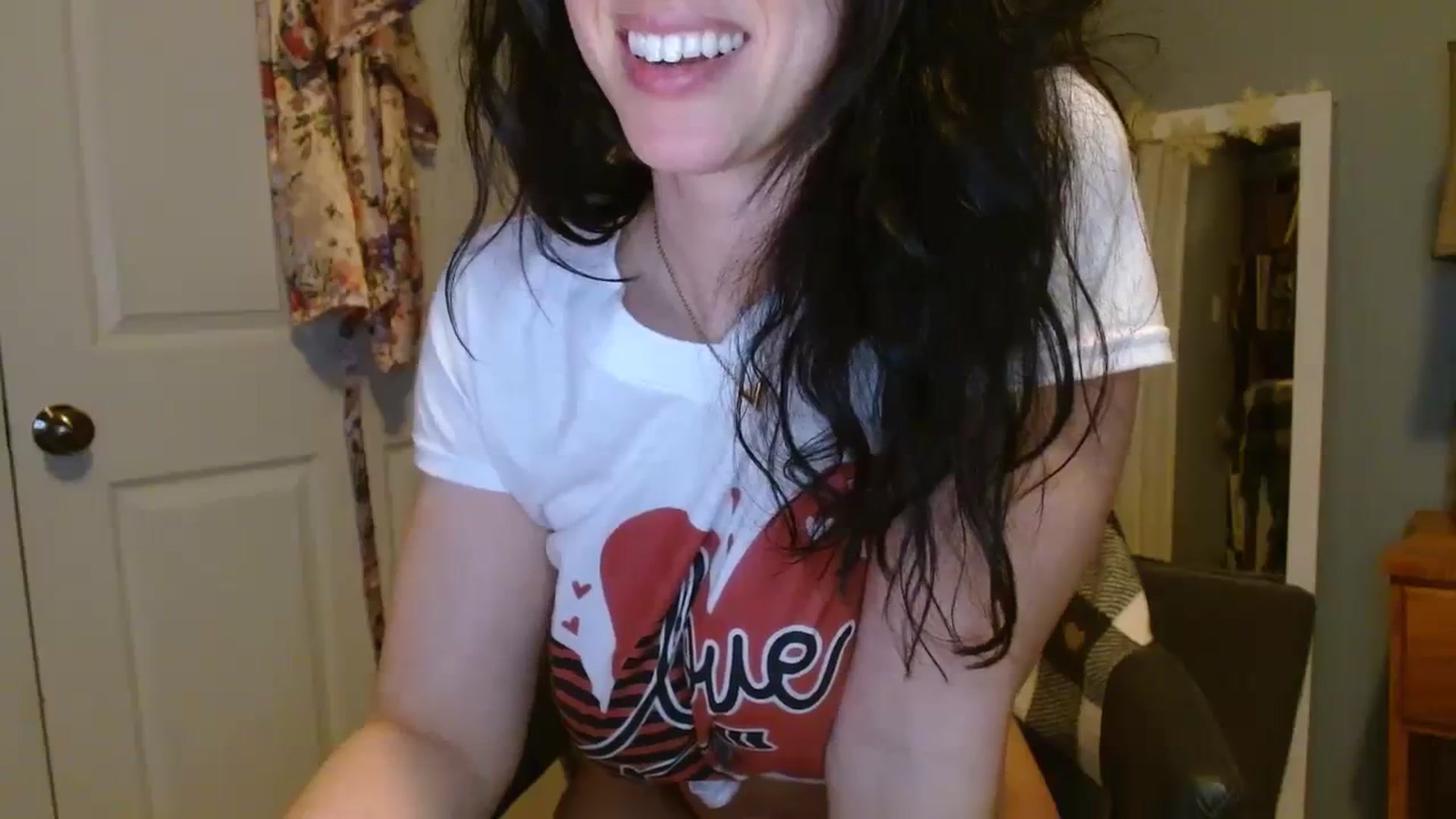 Gallery image thumbnail from SeraphinaR's myfreecams stream on, 02/15/2024, 01:35 image 13 of 20