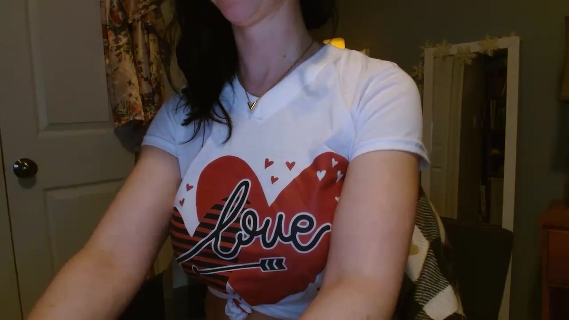 Gallery image thumbnail from SeraphinaR's myfreecams stream on, 02/15/2024, 01:35 image 19 of 20