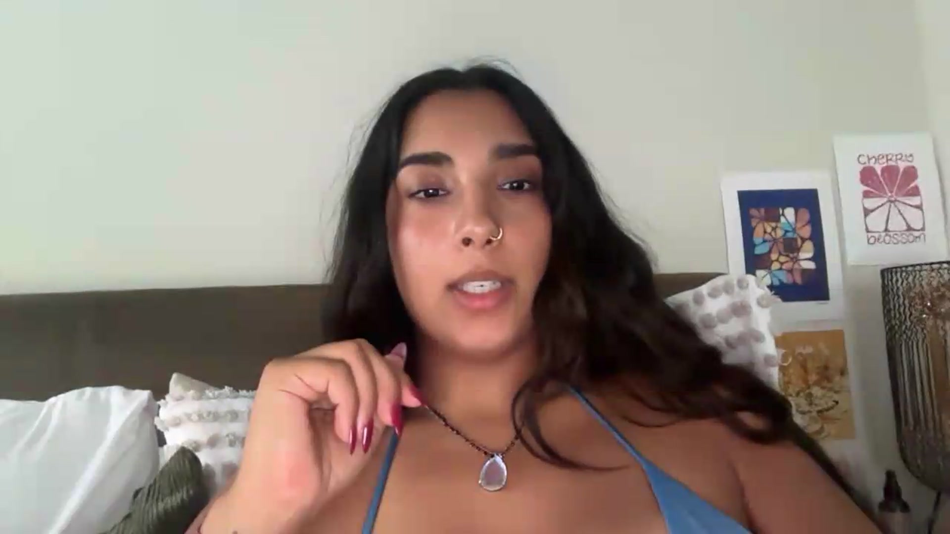 Gallery image thumbnail from Seraphinafairy's myfreecams stream on, 07/15/2026, 23:32 image 13 of 20