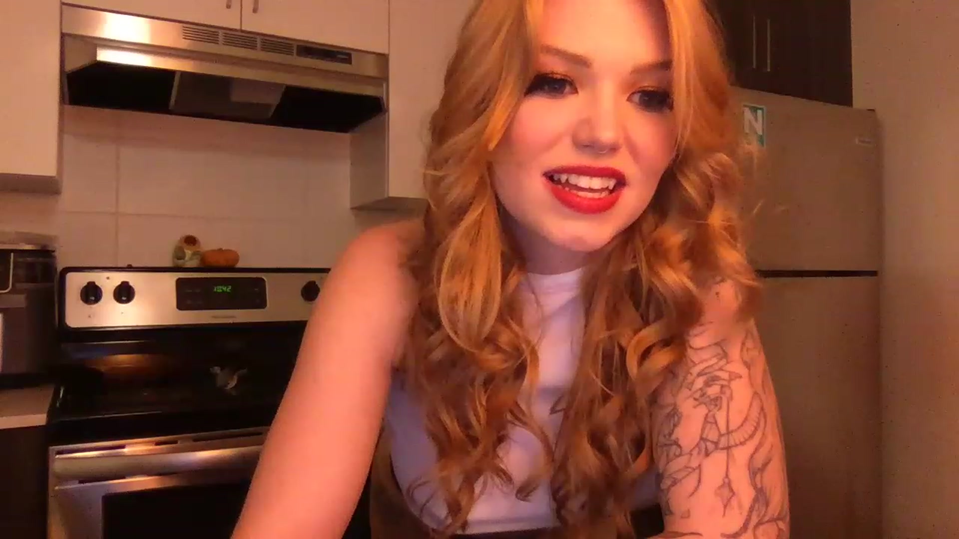 Gallery image thumbnail from Seraquinn_'s myfreecams stream on, 01/01/2023, 07:46 image 13 of 20