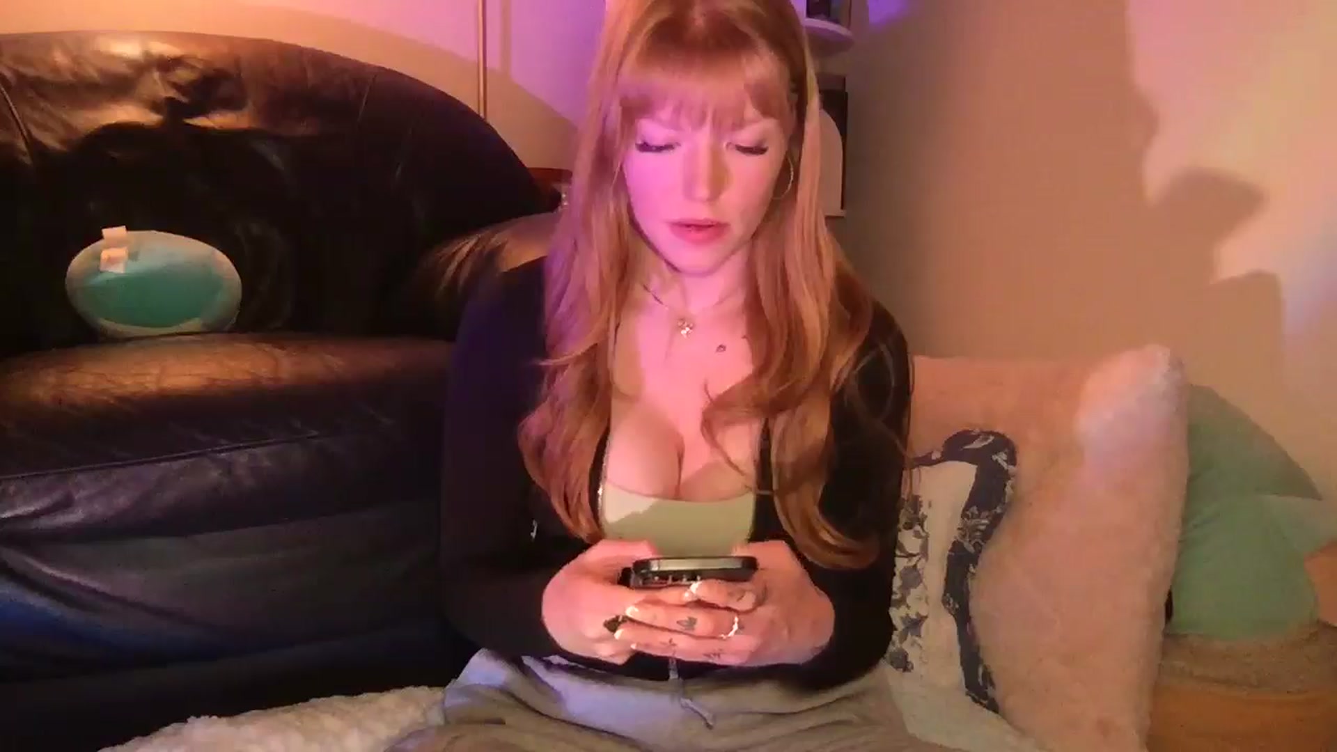 Gallery image thumbnail from Seraquinn_'s myfreecams stream on, 03/10/2025, 04:09 image 12 of 20