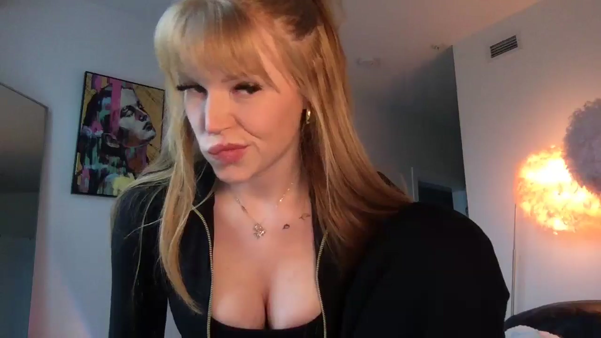 Gallery image thumbnail from Seraquinn_'s myfreecams stream on, 03/13/2025, 02:18 image 5 of 20