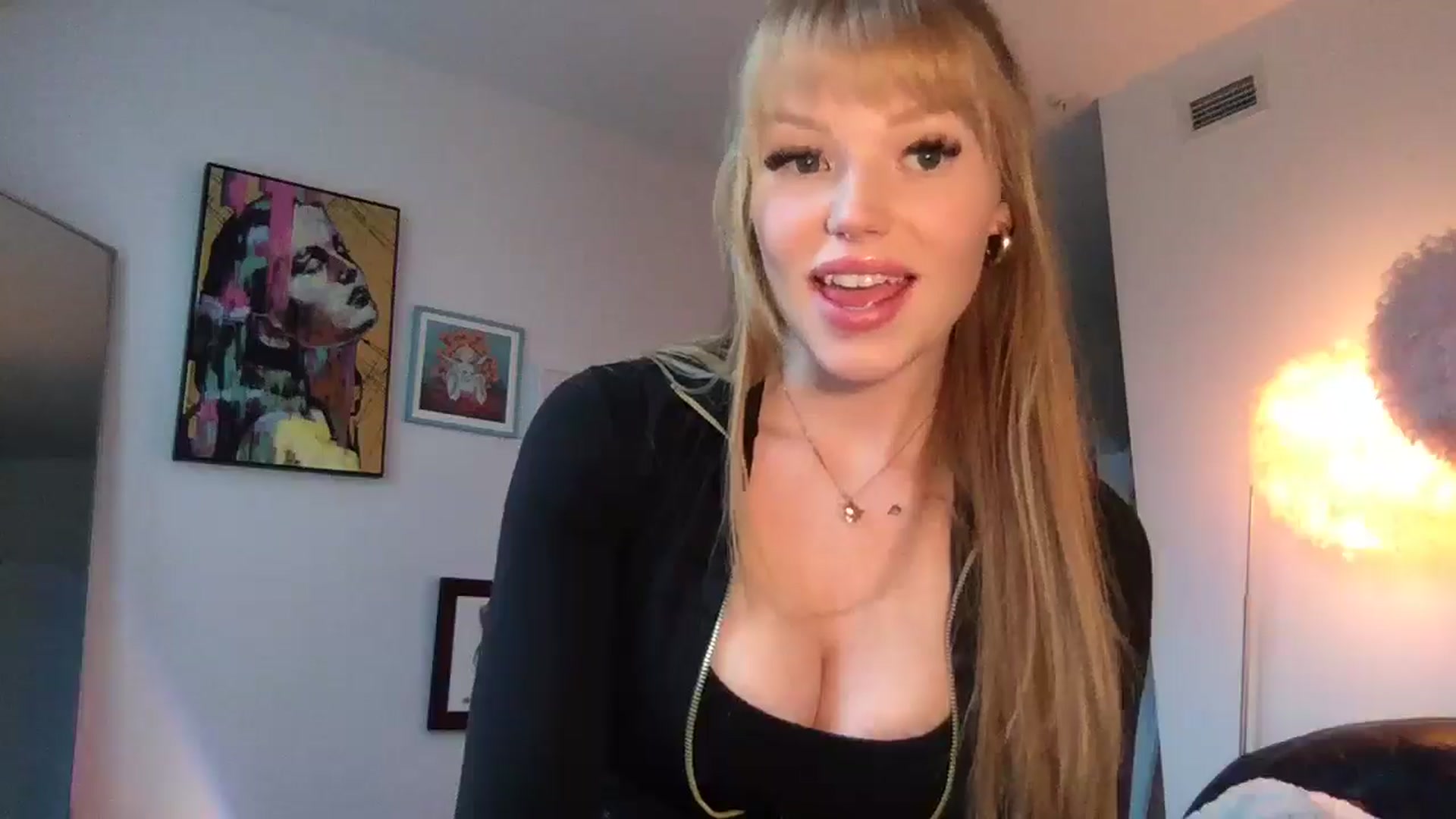 Gallery image thumbnail from Seraquinn_'s myfreecams stream on, 03/13/2025, 02:18 image 8 of 20