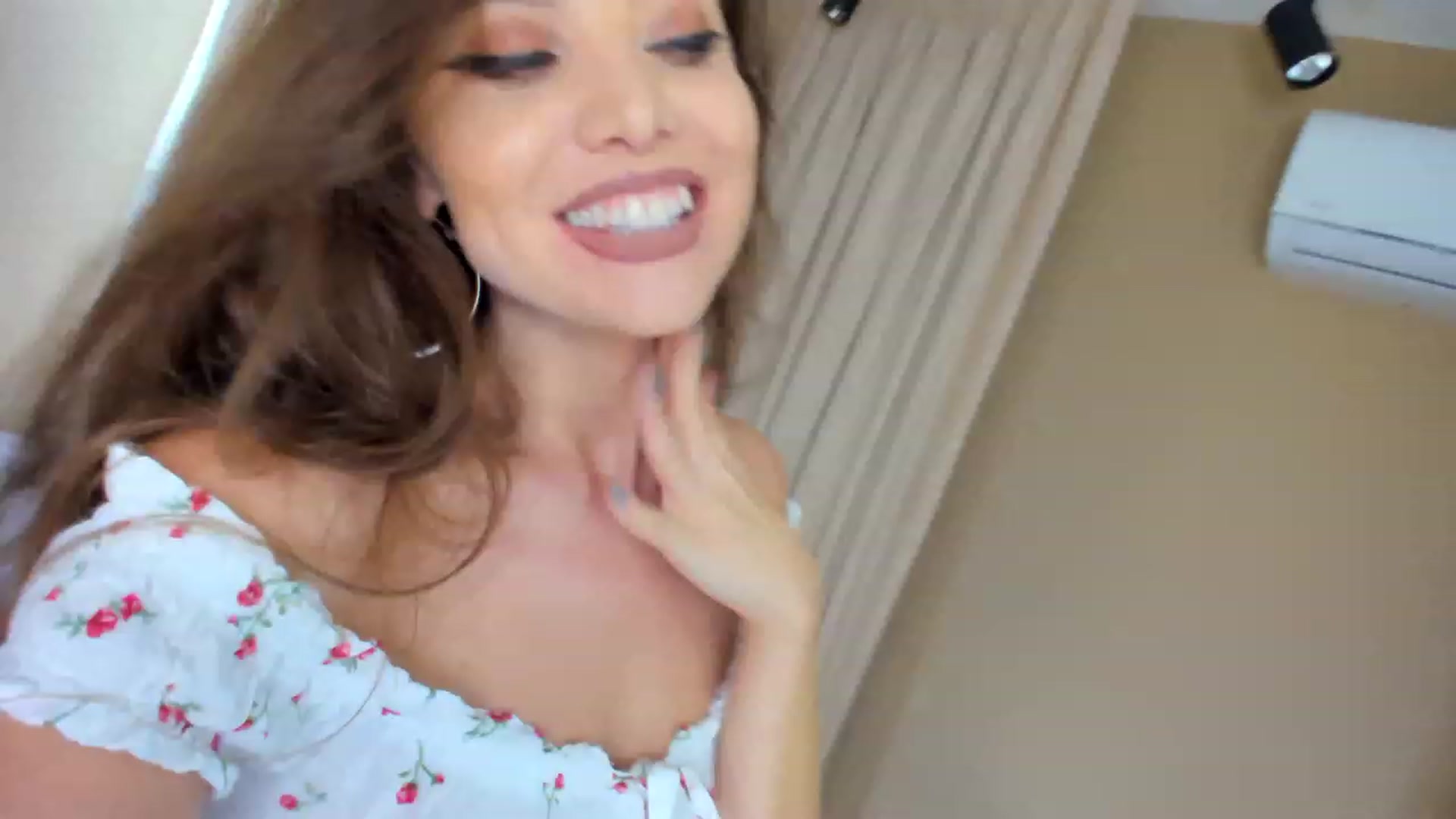 Gallery image thumbnail from SerenDYpity's myfreecams stream on, 11/15/2022, 01:04 image 10 of 20