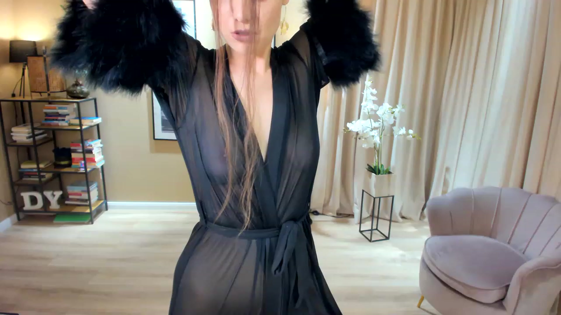 Gallery image thumbnail from SerenDYpity's myfreecams stream on, 12/02/2022, 20:42 image 2 of 20